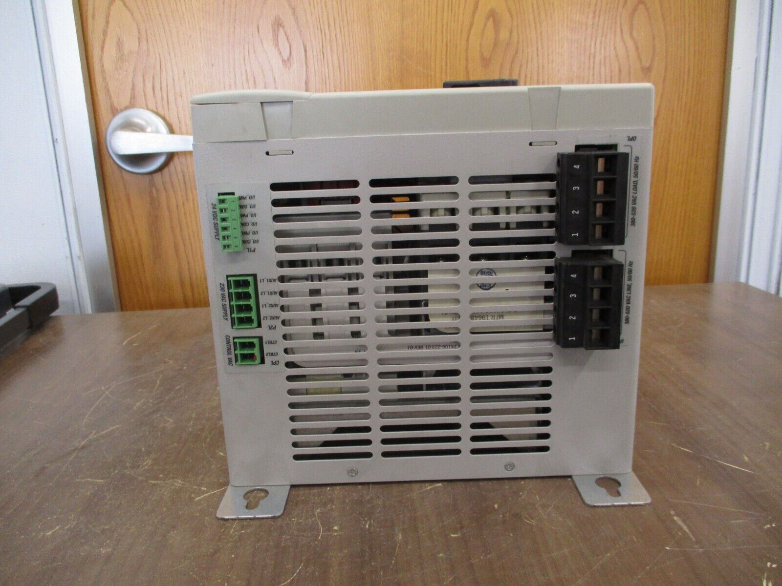 Allen-Bradley Kinetix 6000 460V Line Interface Module 2094-BL25S Ser. B Used