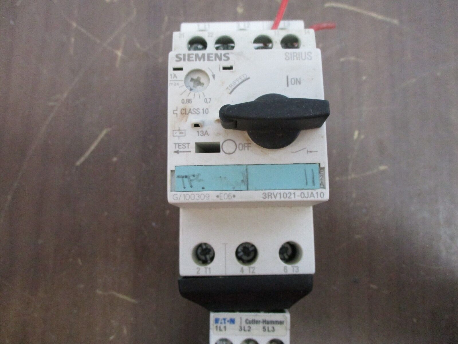 Eaton / Siemens Starter E111A06X3N / 3RV1021-0JA10 24VDC Coil Trip: 0.7-1A Used