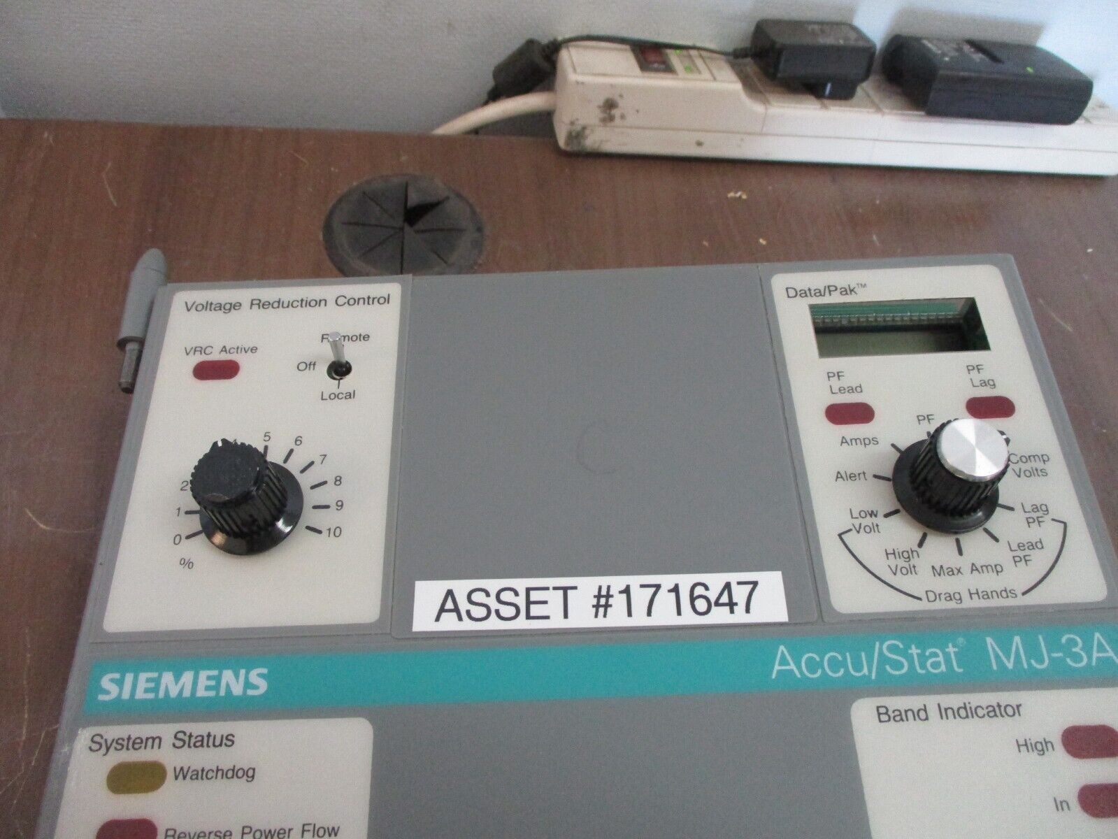 Siemens Accu/Stat Voltage Regulator Control Panel MJ-3A Used