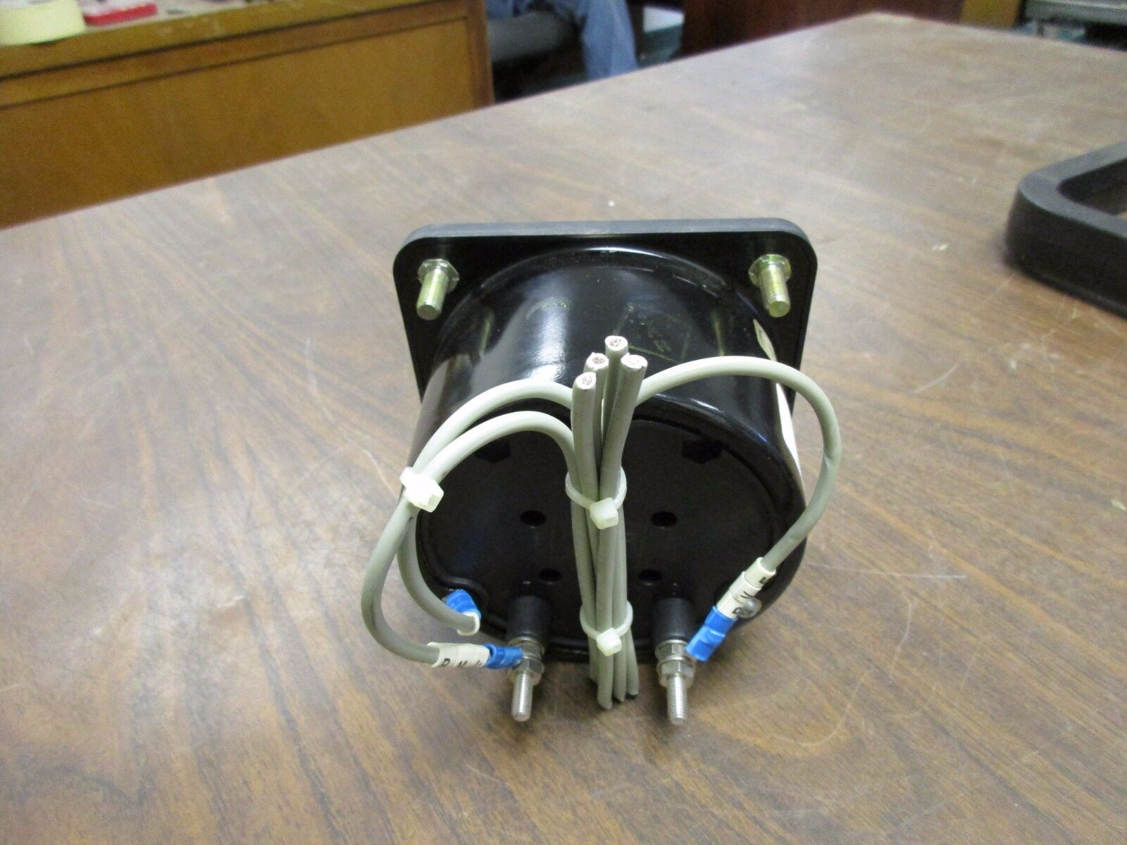 Crompton AC Voltmeter 077-05GA-RSSJ-C6 Range: 0-600V Used