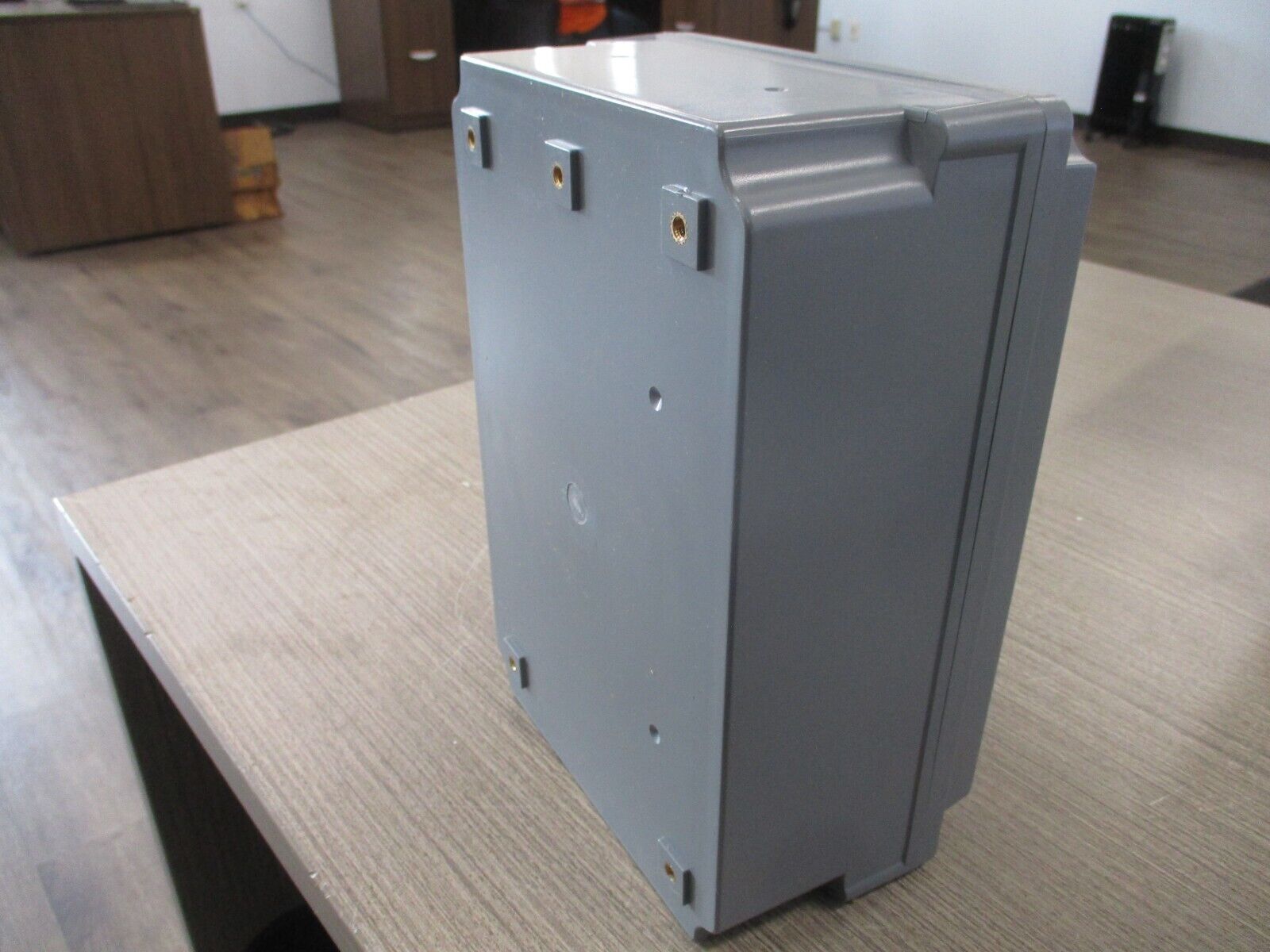 Hubbell Circuit-Lock Disconnect Switch HBLDS 10AC 100A 600V New Surplus