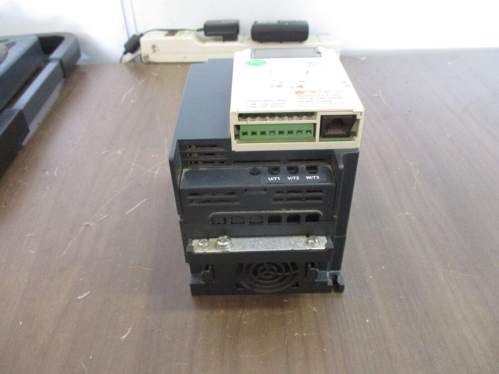 Schneider Electric Altivar AC Drive ATV12HU22M3 3HP 3Ph Used