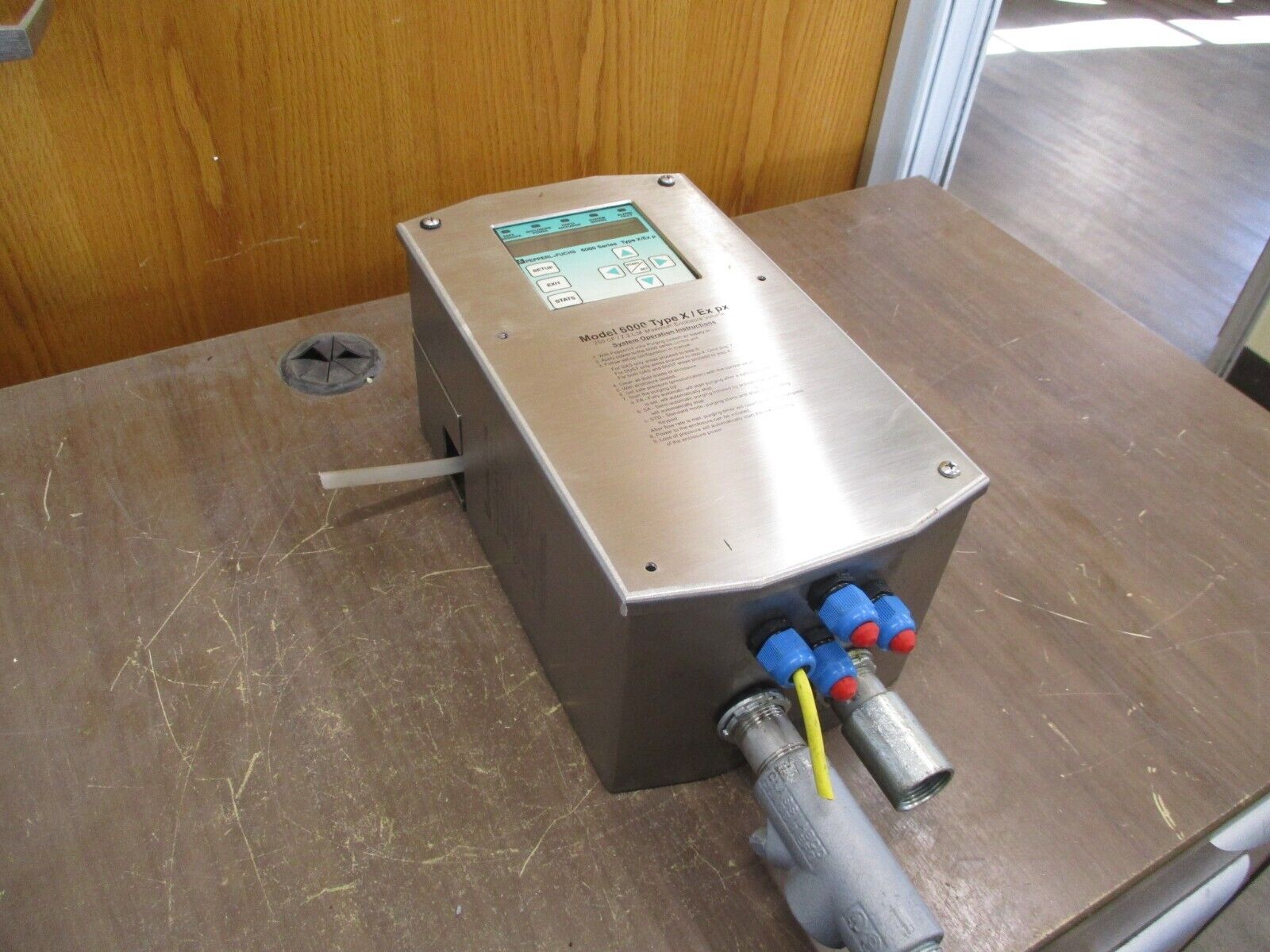 PepperL + Fuchs Purging System Control Unit Model 6000 Type X / Ex px Used
