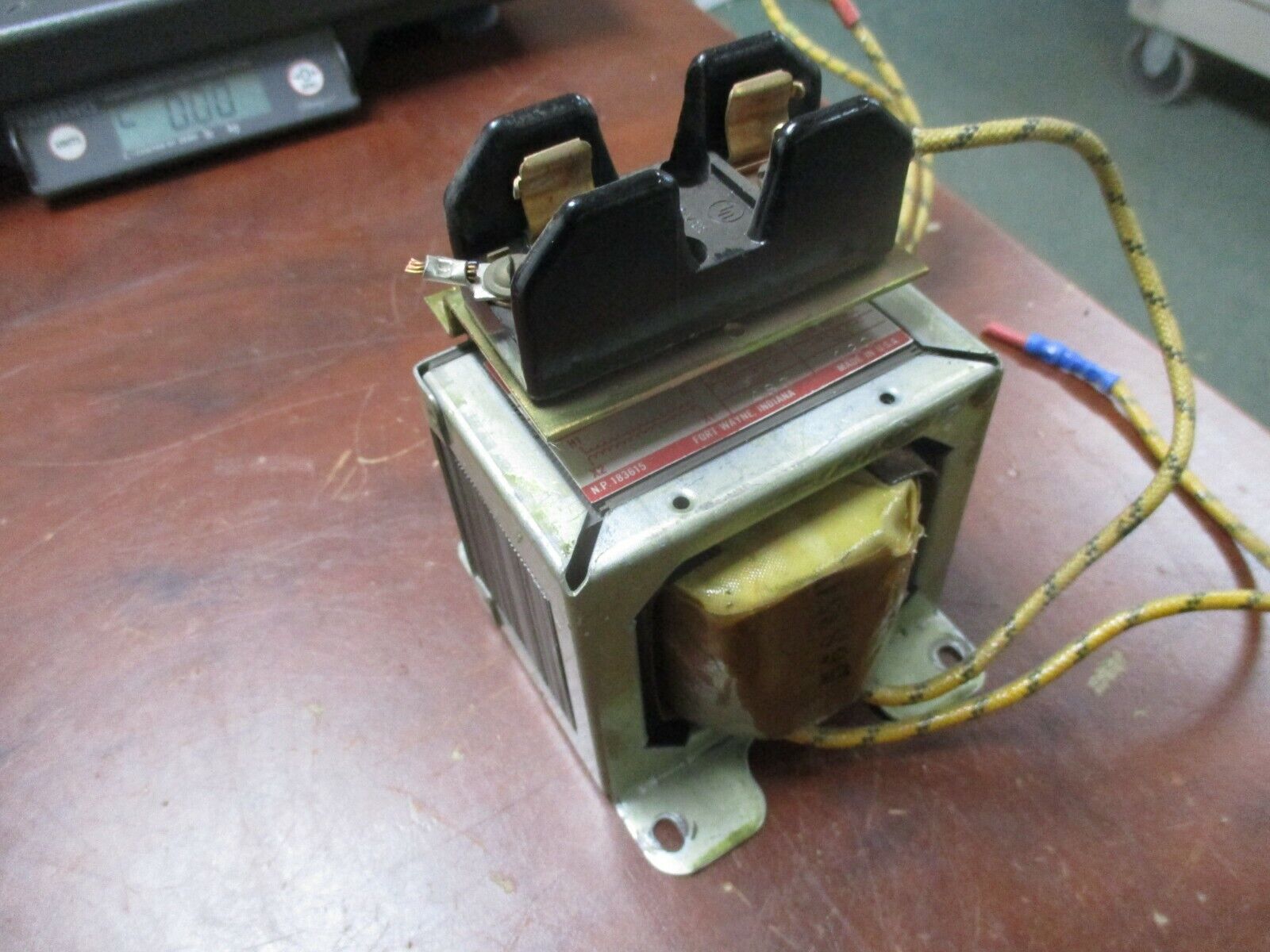 GE Transformer 9T56Y8854 0.300KVA Pri: 480V Sec: 120V 60Hz Used