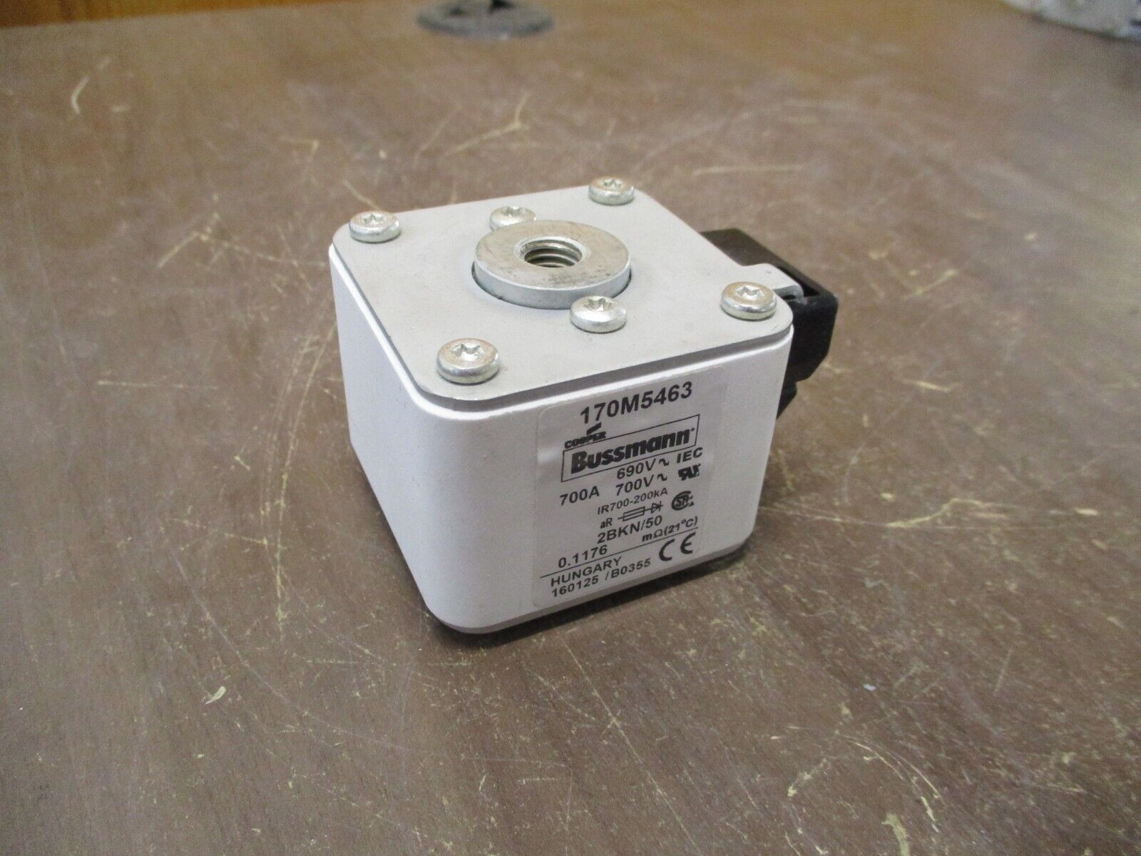 Cooper Bussmann Fuse 170M5463 700A 700V Used