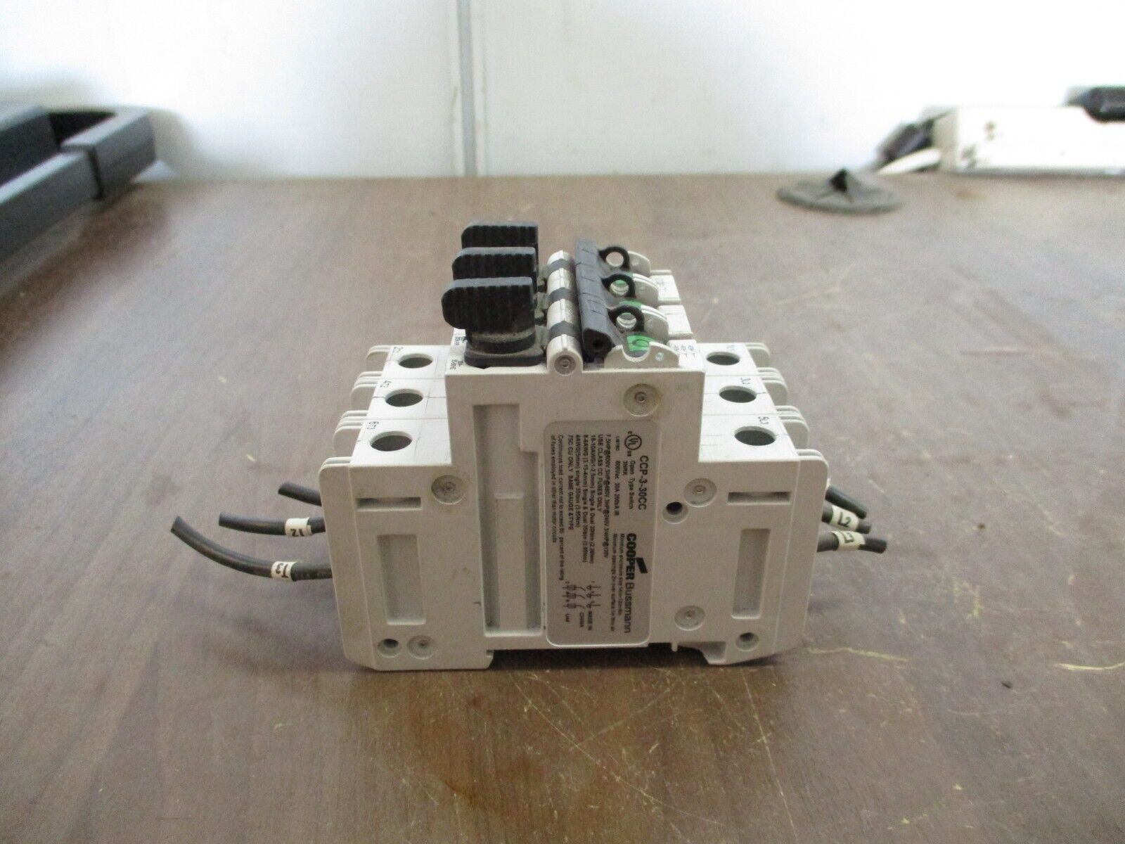 Cooper Bussmann Fusible Disconnect CCP-3-30CC 30A 600V 3P *Broken Mounting* Used
