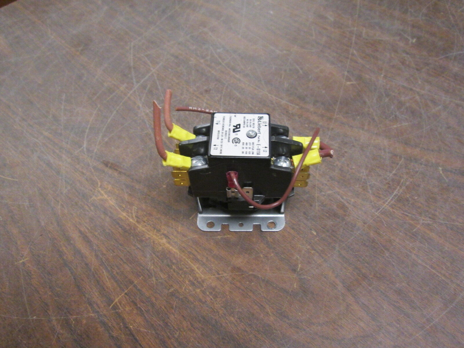 Liebert Contactor E-011A 24V Coil 20A 600V Used