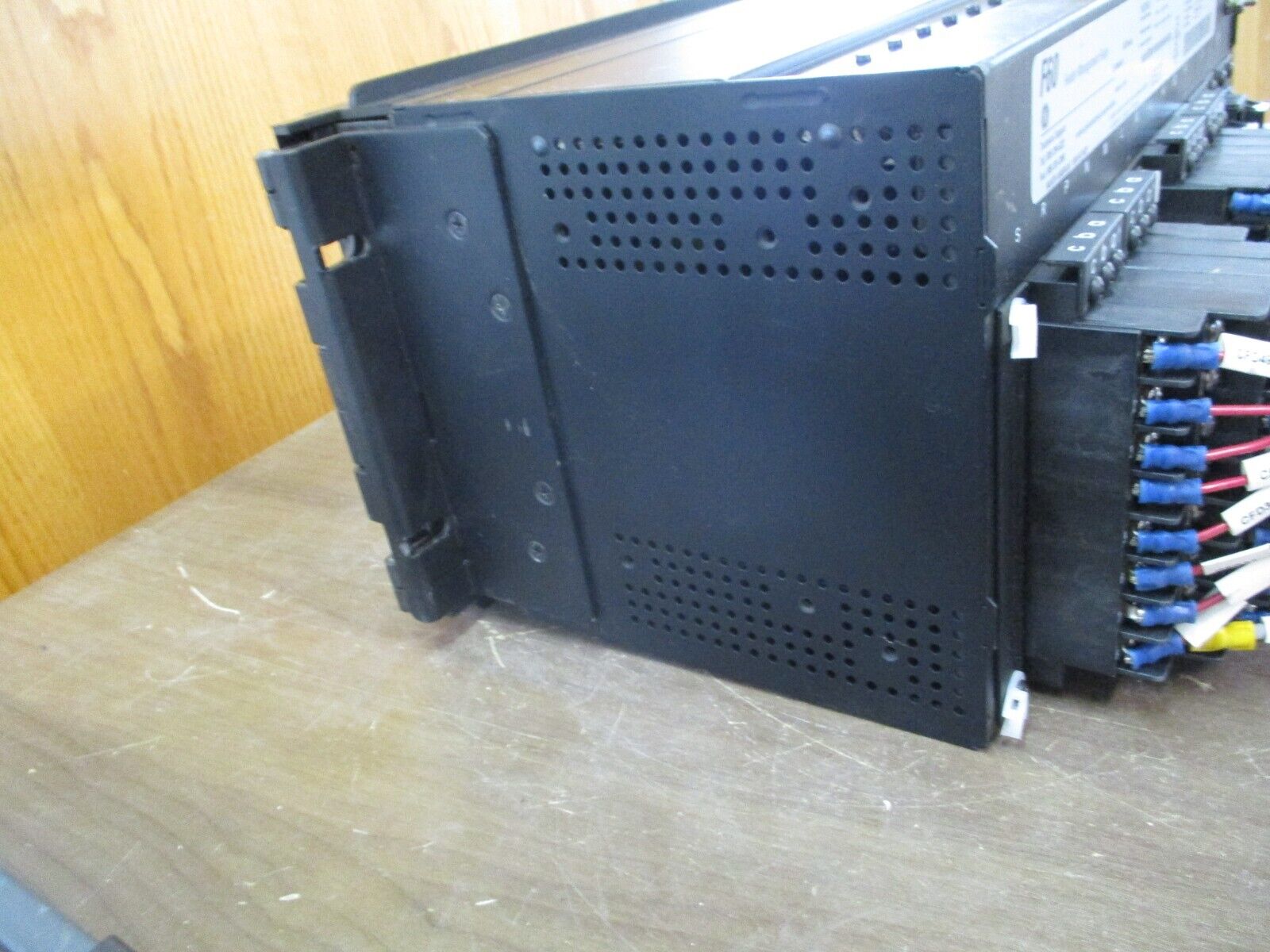 GE Multilin F60 UR Series Feeder Management Relay F60N03VKHF8GH6DM6CP5A Used