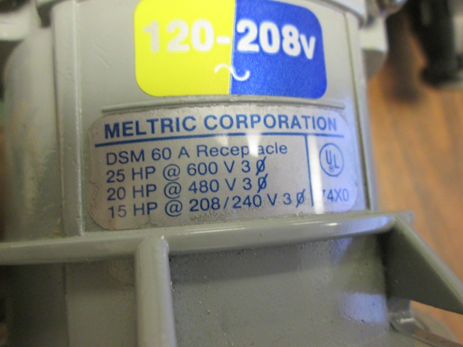 Meltric Receptacle w/ Base 89-60167-080 60A 120/208V 3Ph