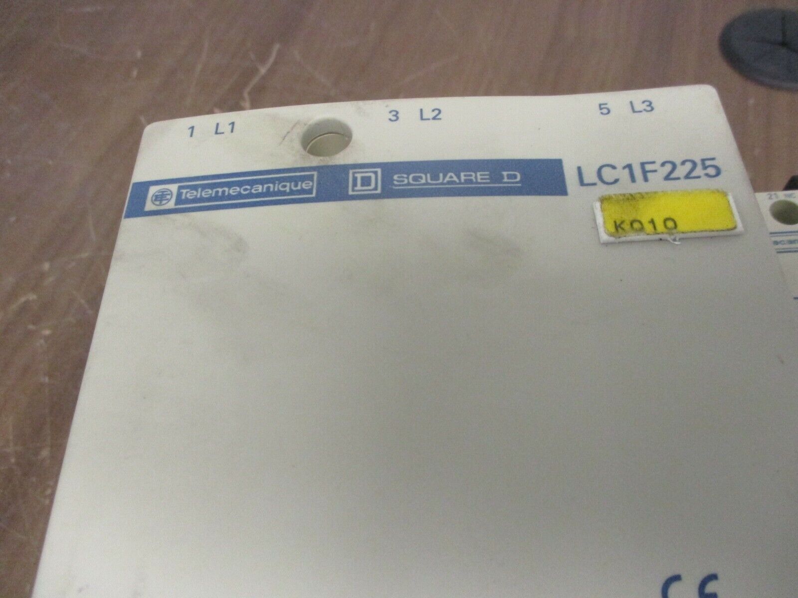 Telemecanique Contactor LC1F225 265/277V Coil 250A 600V w/ (1) Aux Contact Block