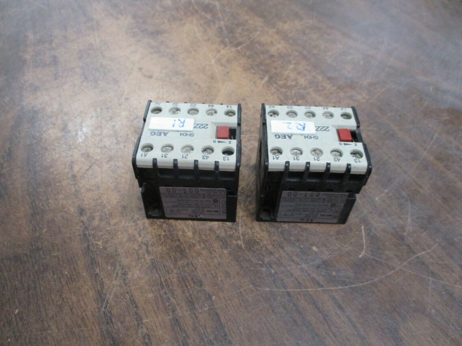 AEG Relay SH04 24VDC Coil 16A 600V *Lot of 2* Used
