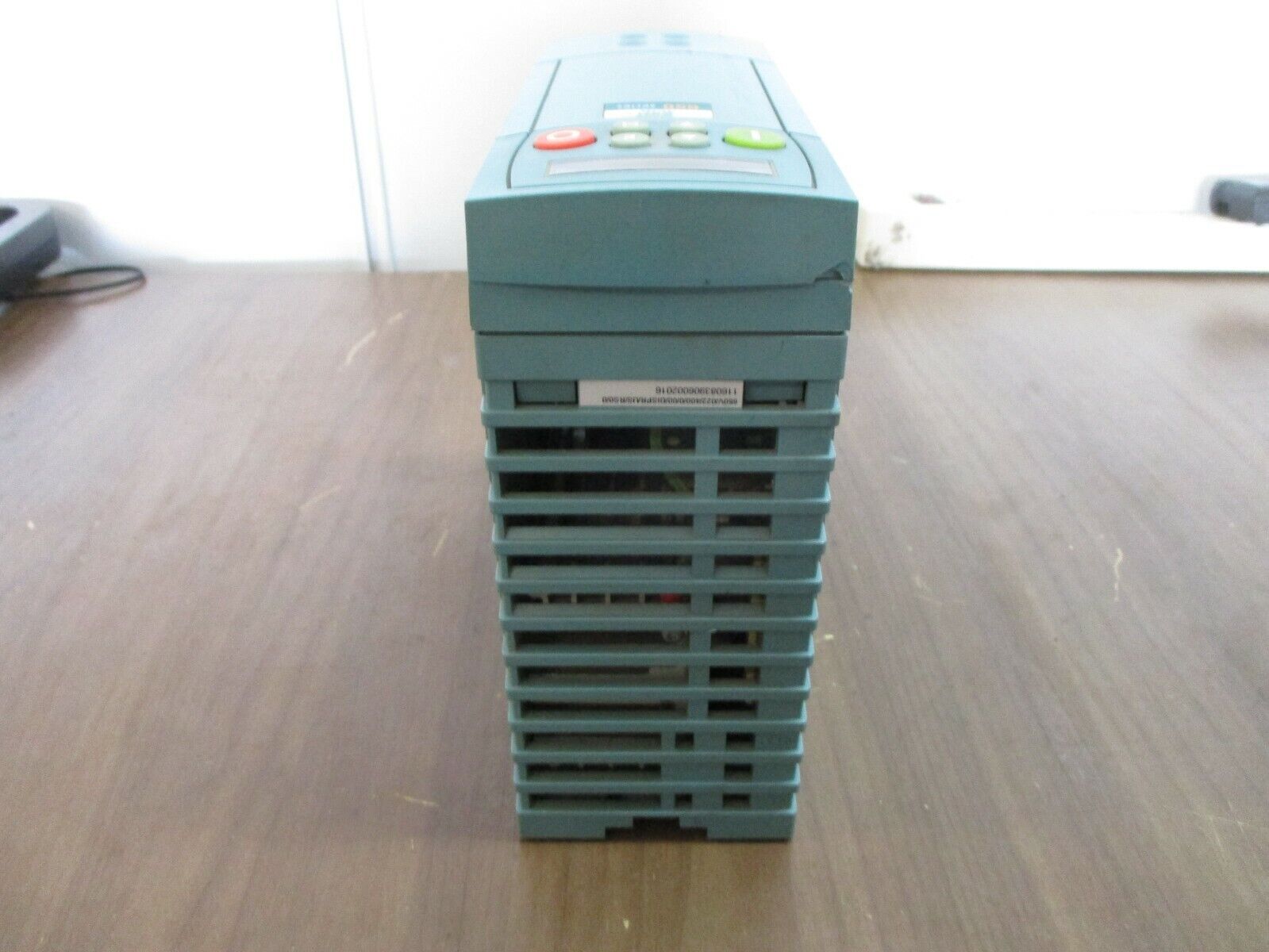 SSD 650 Series AC Drive 650V/0003/460/RBN 3HP 3Ph w/ Keypad Used