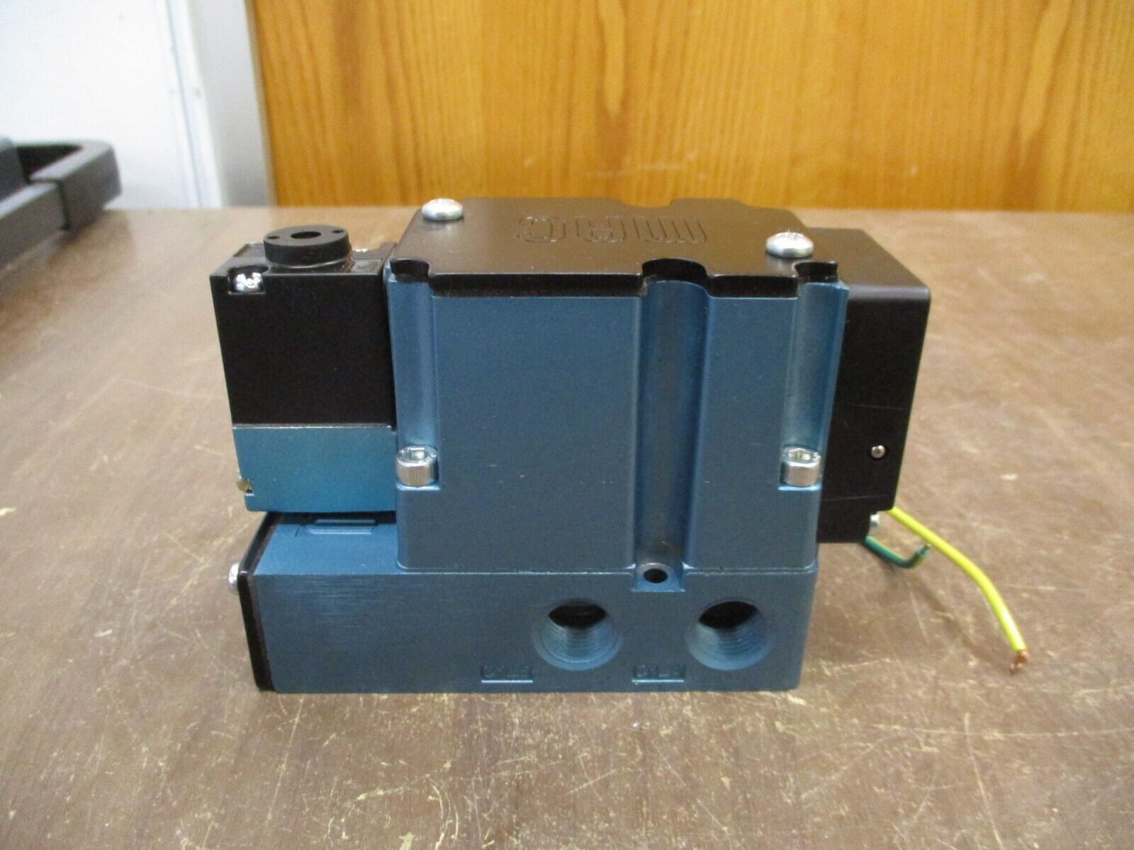Solenoid Valve 6311D-211-PM-611DA VAC - 120PSI Used