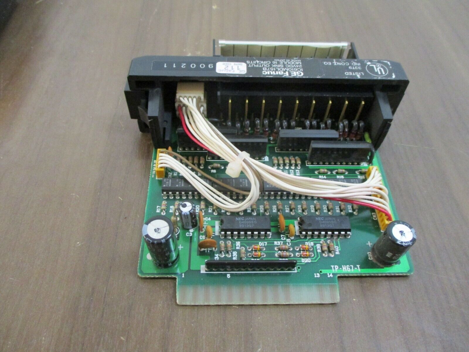 GE Fanuc 24VDC Sink Output Module IC610MDL157B 16-Circuit Used