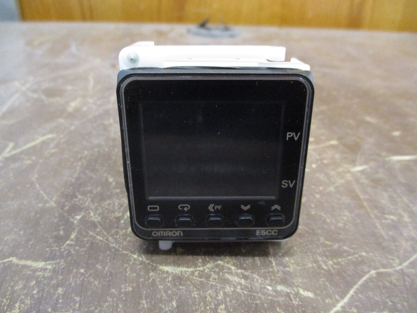 Omron Digital Controller E5CC-CX3A5M-000 100-240VAC 50/60Hz New Surplus