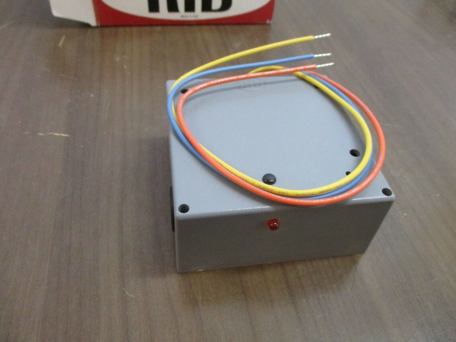 RIB Enclosed Relay RIBTU1C 10-30VAC/DC // 120VAC Coil 10A SPDT New Surplus