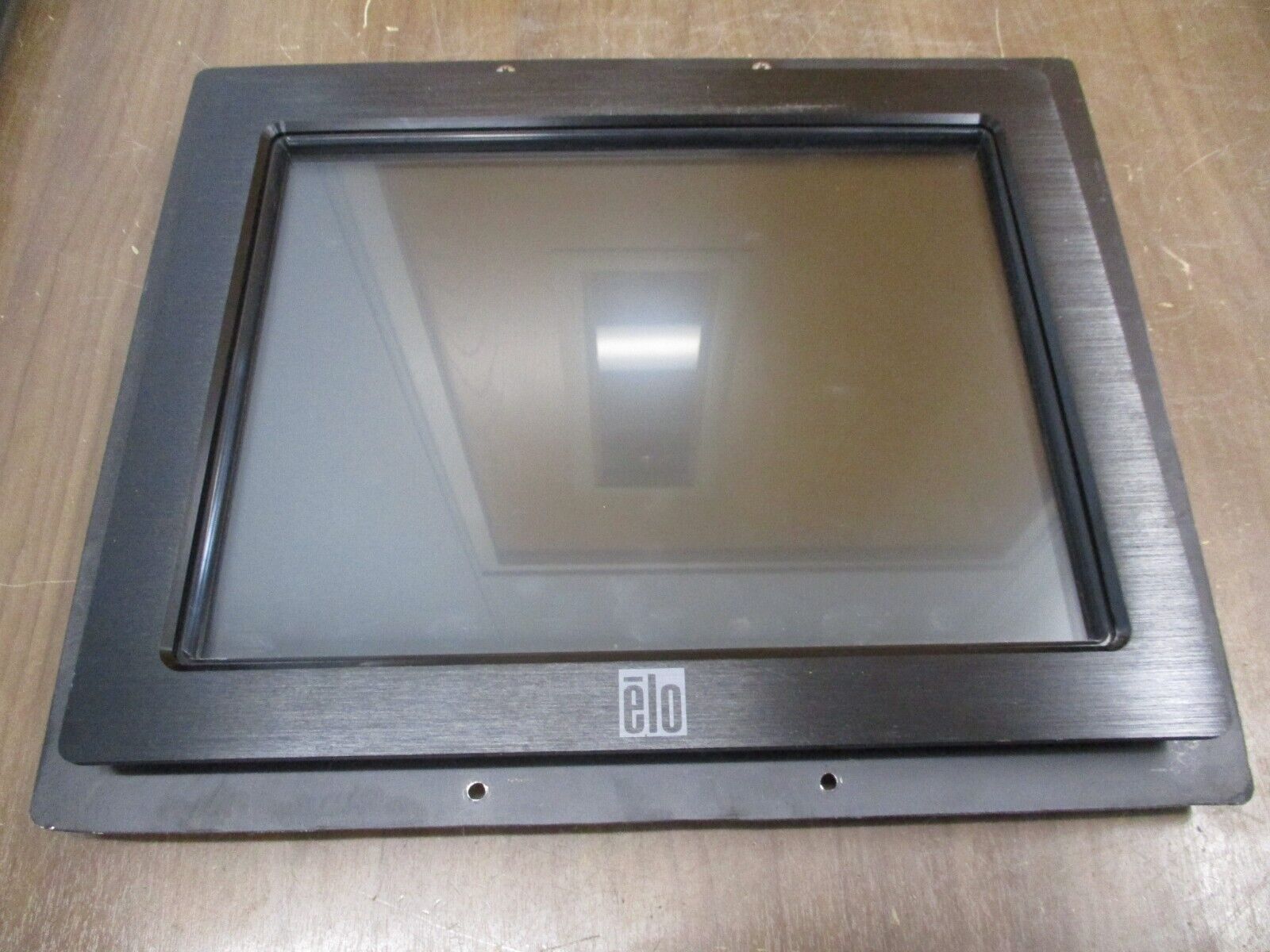 elo LCD Touch Screen Monitor ET1590L-8CWB-1-ST-NPB-G 12VDC 1.5A Used