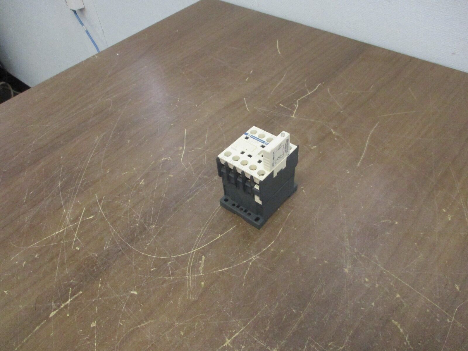 Square D Contactor LC1K06 01F7 110V Coil Used w/ Suppressor Module