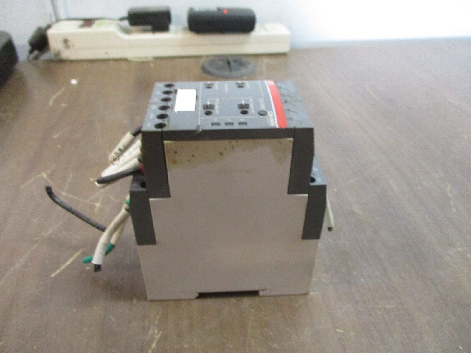 ABB CM-IWN.1S Multifunction Insulation Monitoring Relay 1SVR750660R0200 Used