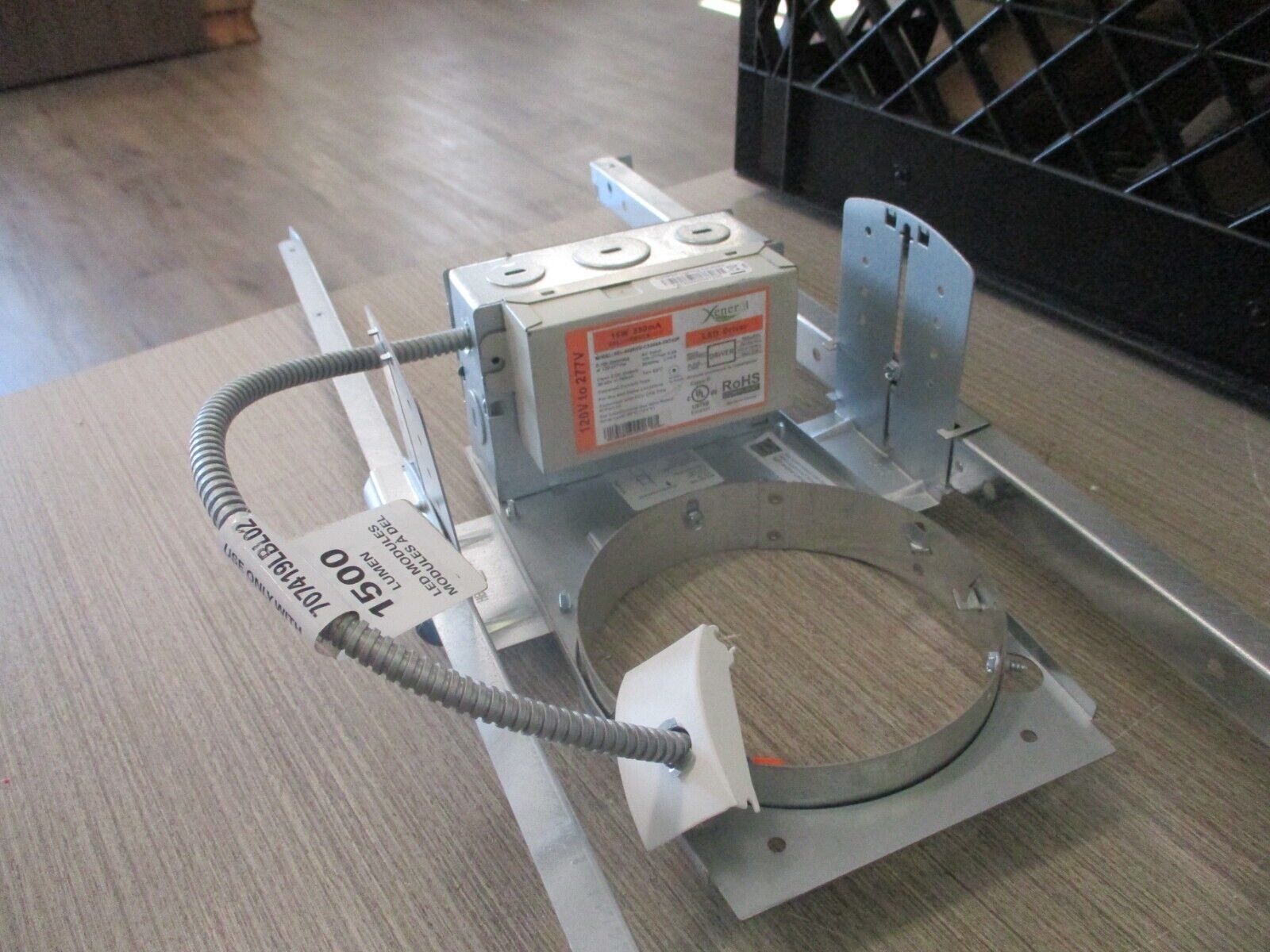 Eaton Commercial Recessed Frame HC415D010 W/ LED Driver Module New Surplus