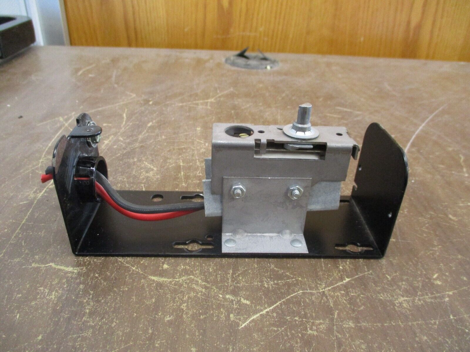 Columbus Electric Ventilation Thermostat KT-110 Range: -10°F - 100°F Used