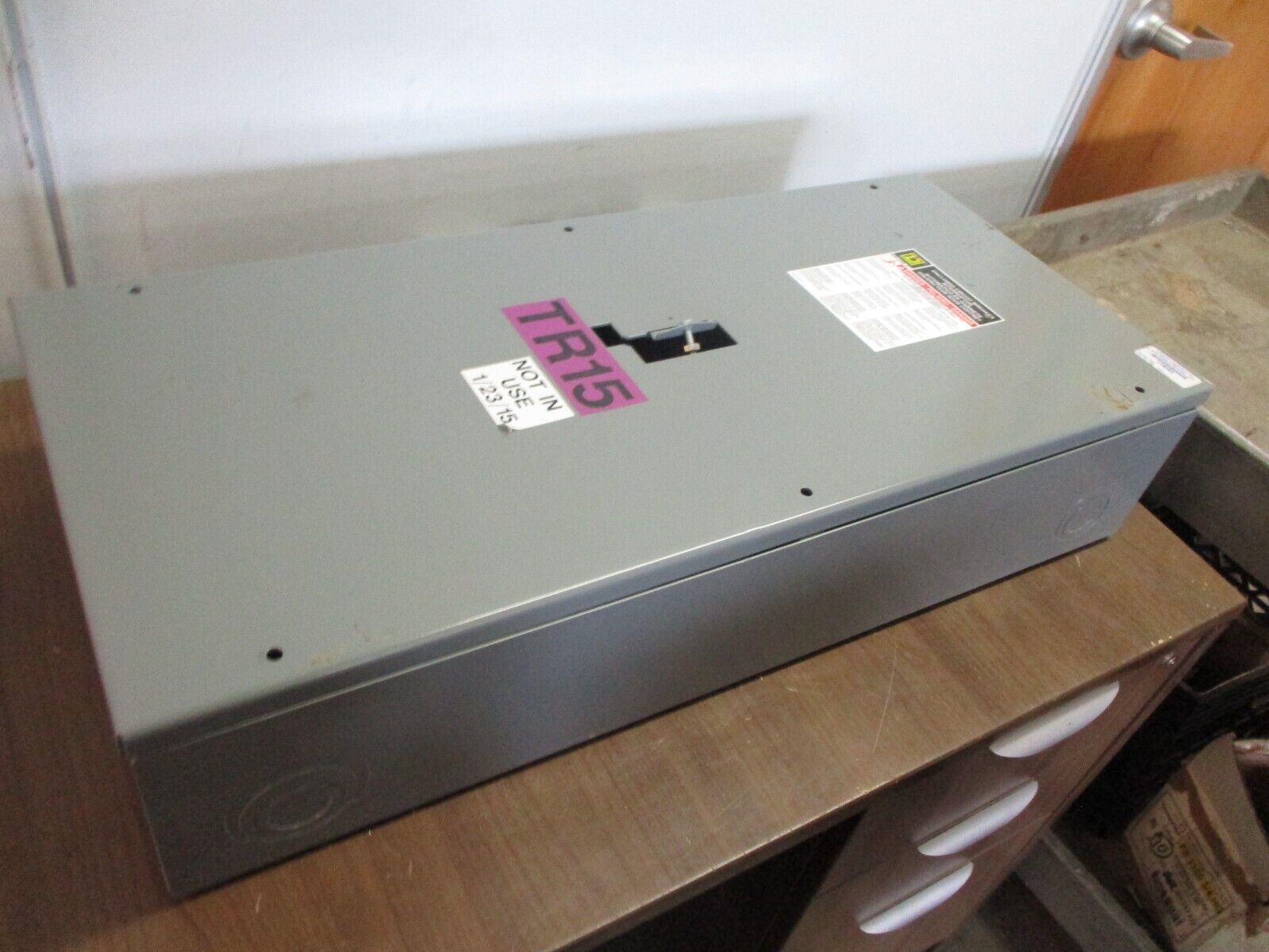 Square D Circuit Breaker Enclosure J250S 250A Type 1 Enclosure Used