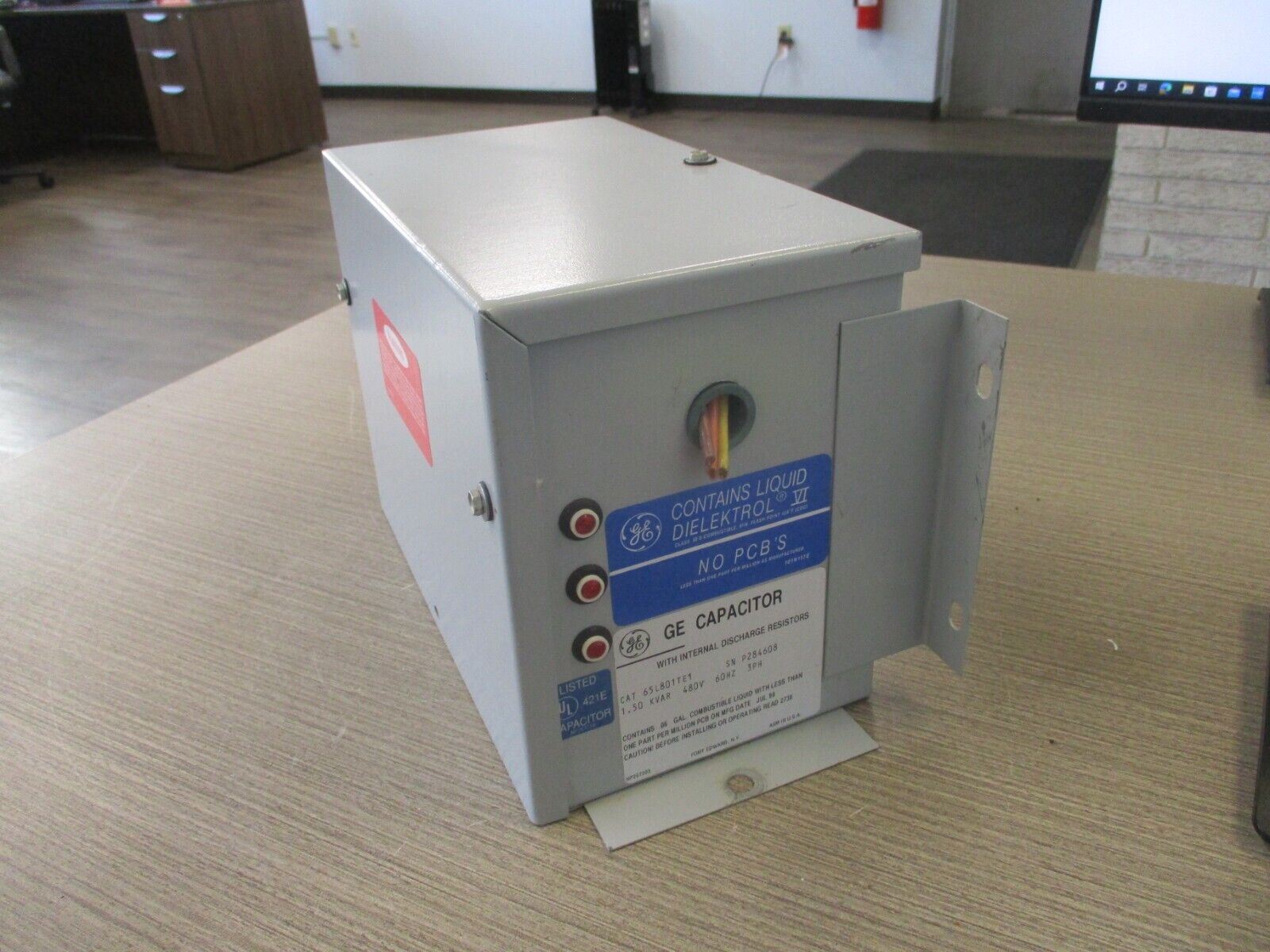 GE Capacitor 65L801TE1 1.5 KVAR 480V 60HZ 3Ph Used.