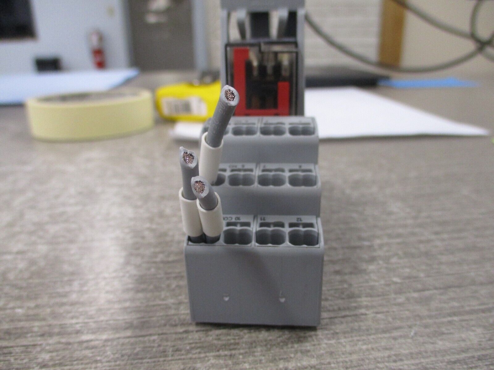 Hongfa Relay W/Base HF18FH-110-4Z1DJ 110VDC Coil Used