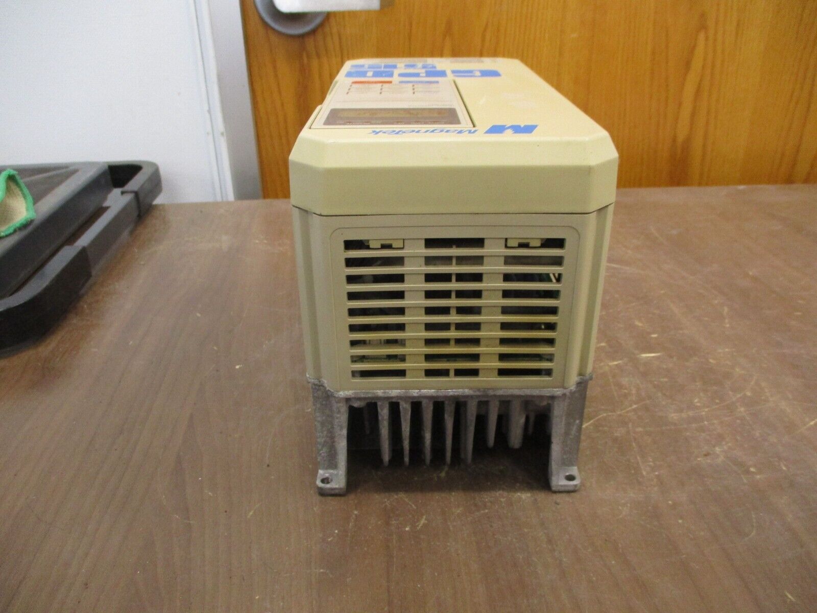 Magnetek GPD 515 AC Drive GPD515C-B008 5HP 3Ph w/ Keypad Used