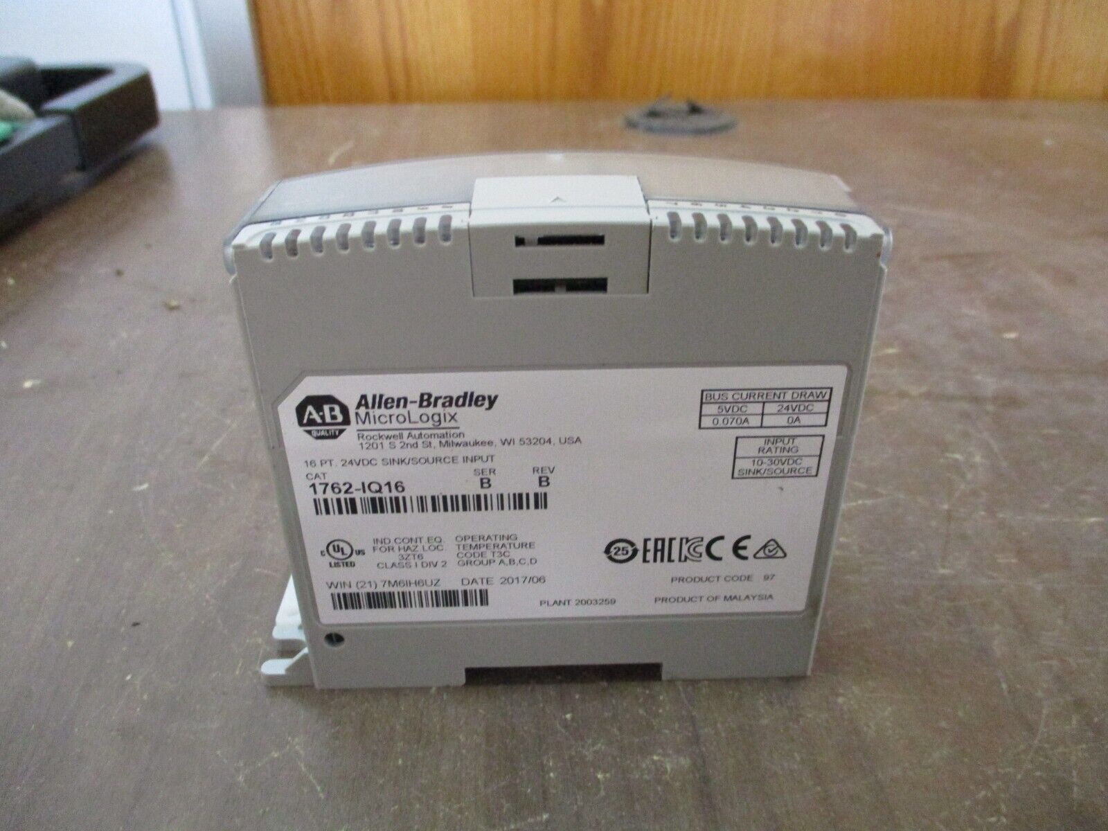 Allen-Bradley MicroLogix Sink/Source Input Module 1762-IQ16 Ser. B Rev. B 24VDC