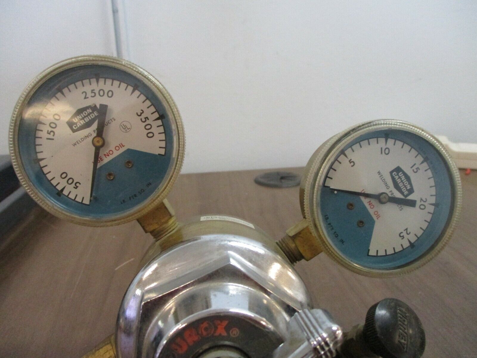 Union Carbide Type R-2051 Purox Regulator CGA-350 Used