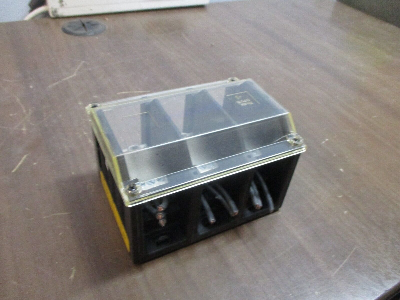 Bussmann Power Distribution Block PDB321-3 175A 600V 3P Line(1): 2/0-8 Used