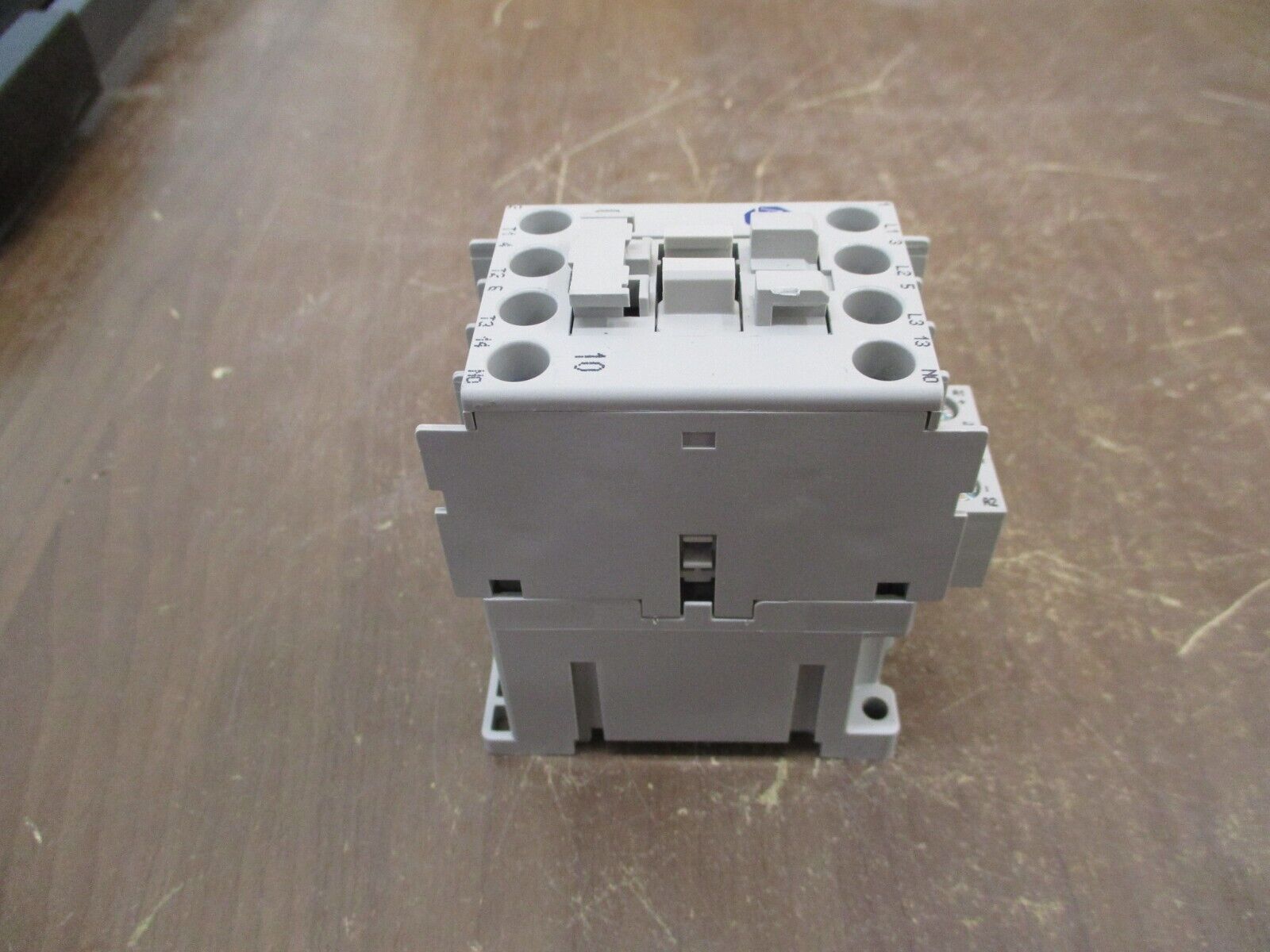 Allen-Bradley Contactor 100-C23EJ10 Ser. C 24VDC Coil *Chipped* New Surplus