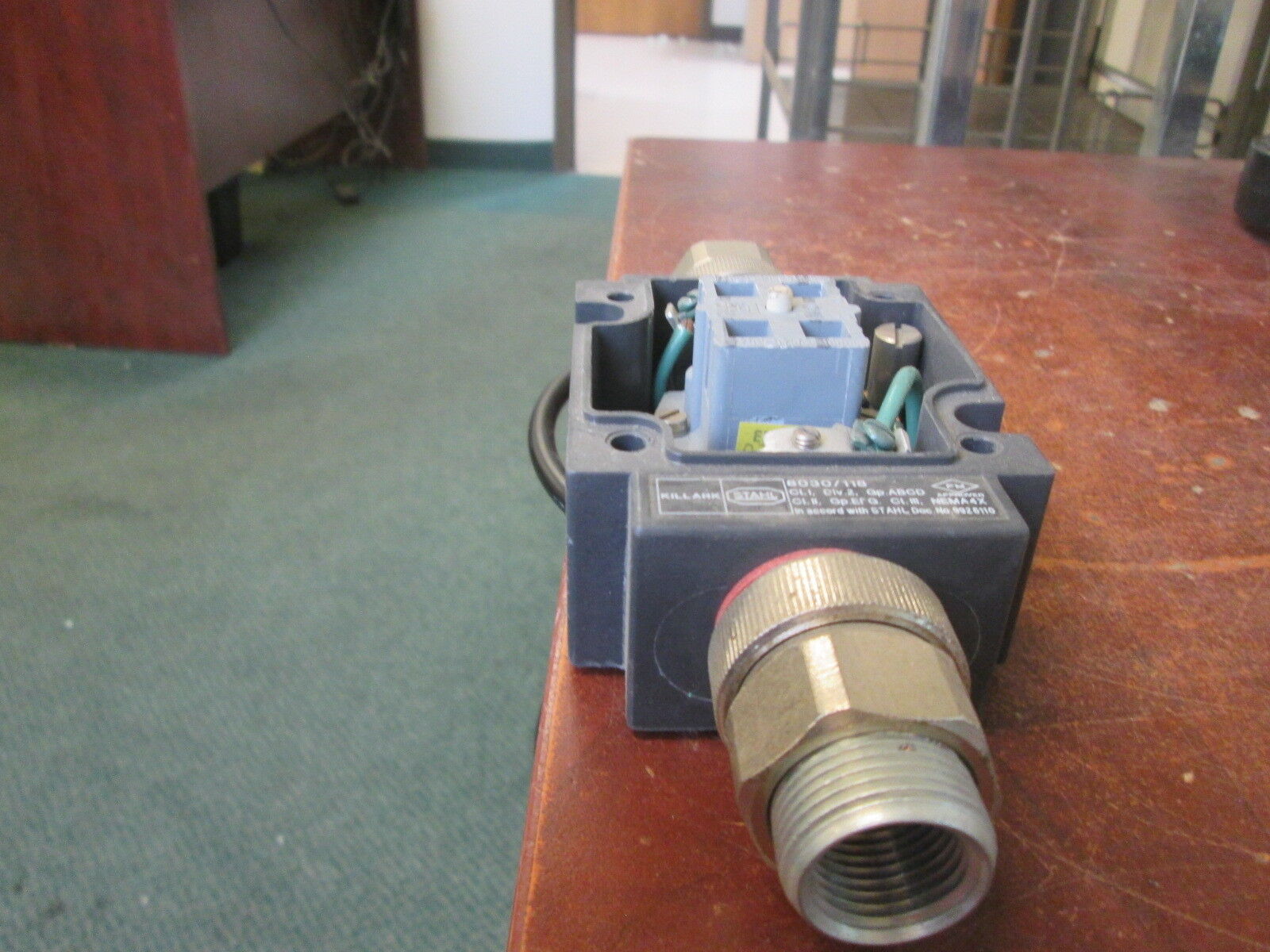 Killark Stahl Explosion Proof Selector Switch 8030/118 16A 600V "No Cover" Used