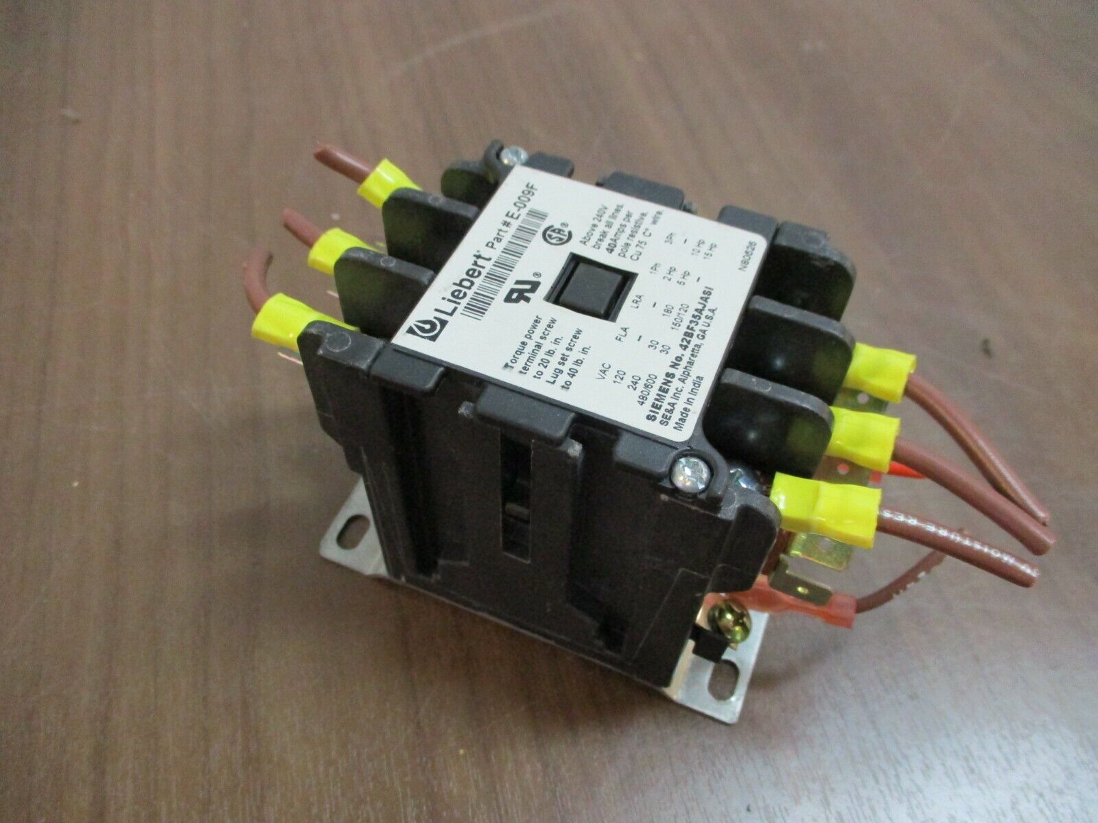 Liebert Contactor E-0100 24V Coil 40A 600V Used