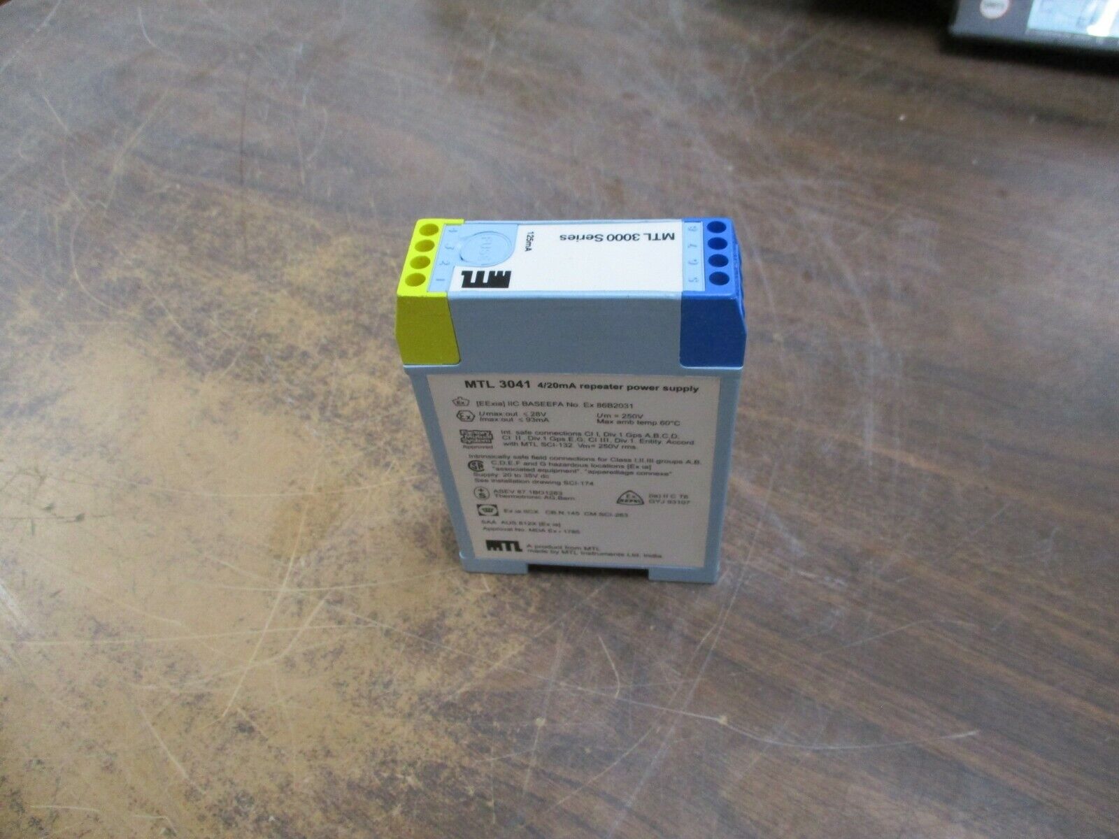 MTL 3000 Series Repeater Power Supply MTL 3041 4/20mA 20-35VDC Used