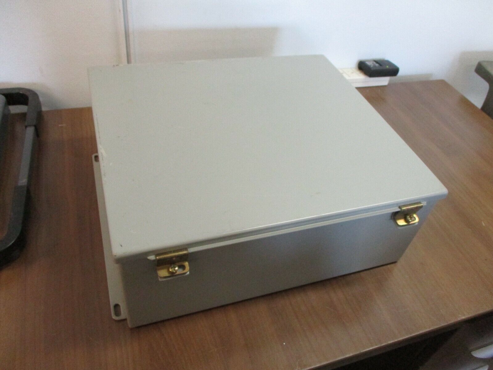 Rittal Electromate Type 12/13 Enclosure E1614CH Size: 16x14x6" *No Box*