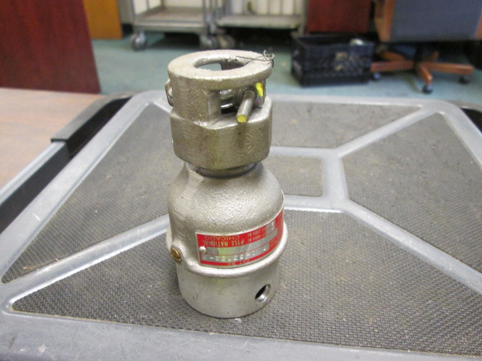 Pyle-National Plug PXD-53032-G 30A 250V 2P 3W