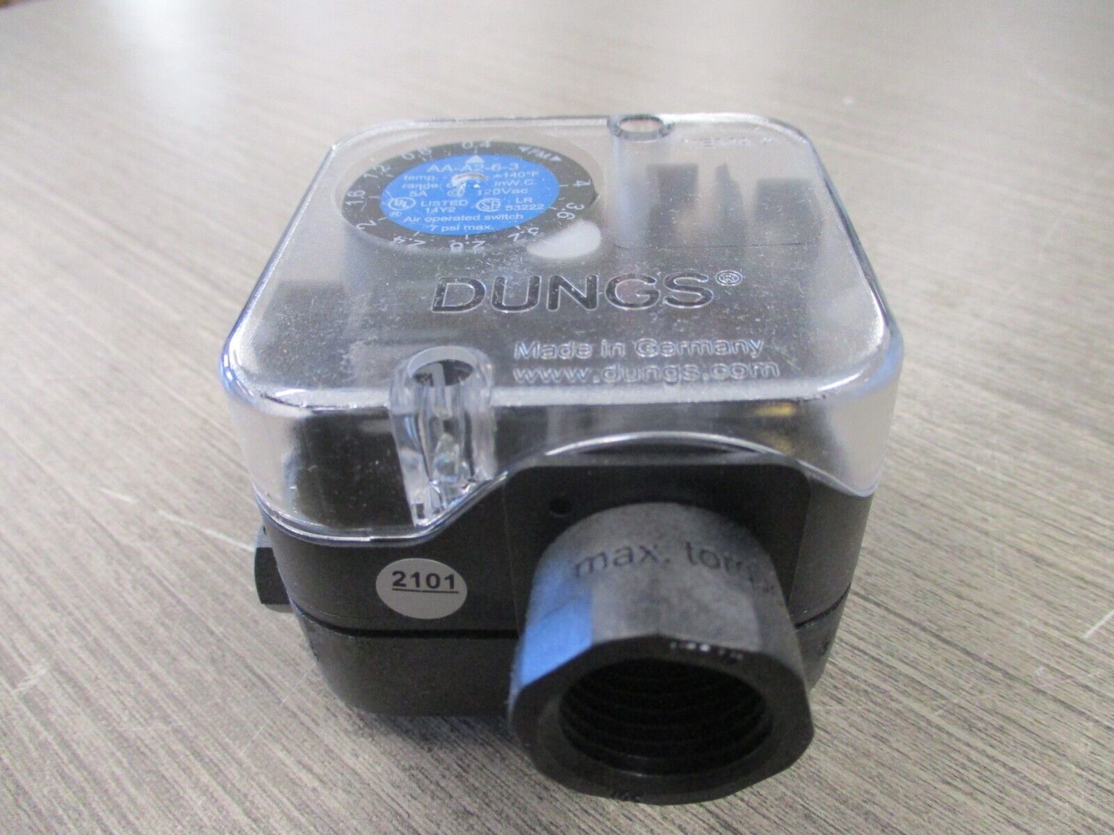 Dungs Pressure Switch 266934 AA-A2-6-3 New Surplus