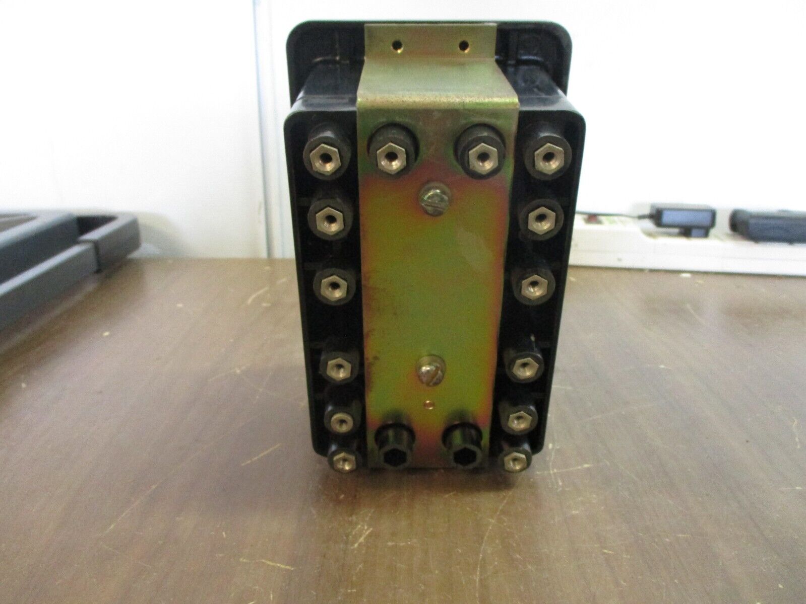 ABB Type MG-6 Auxiliary Relay 289B360A20 125VDC Used
