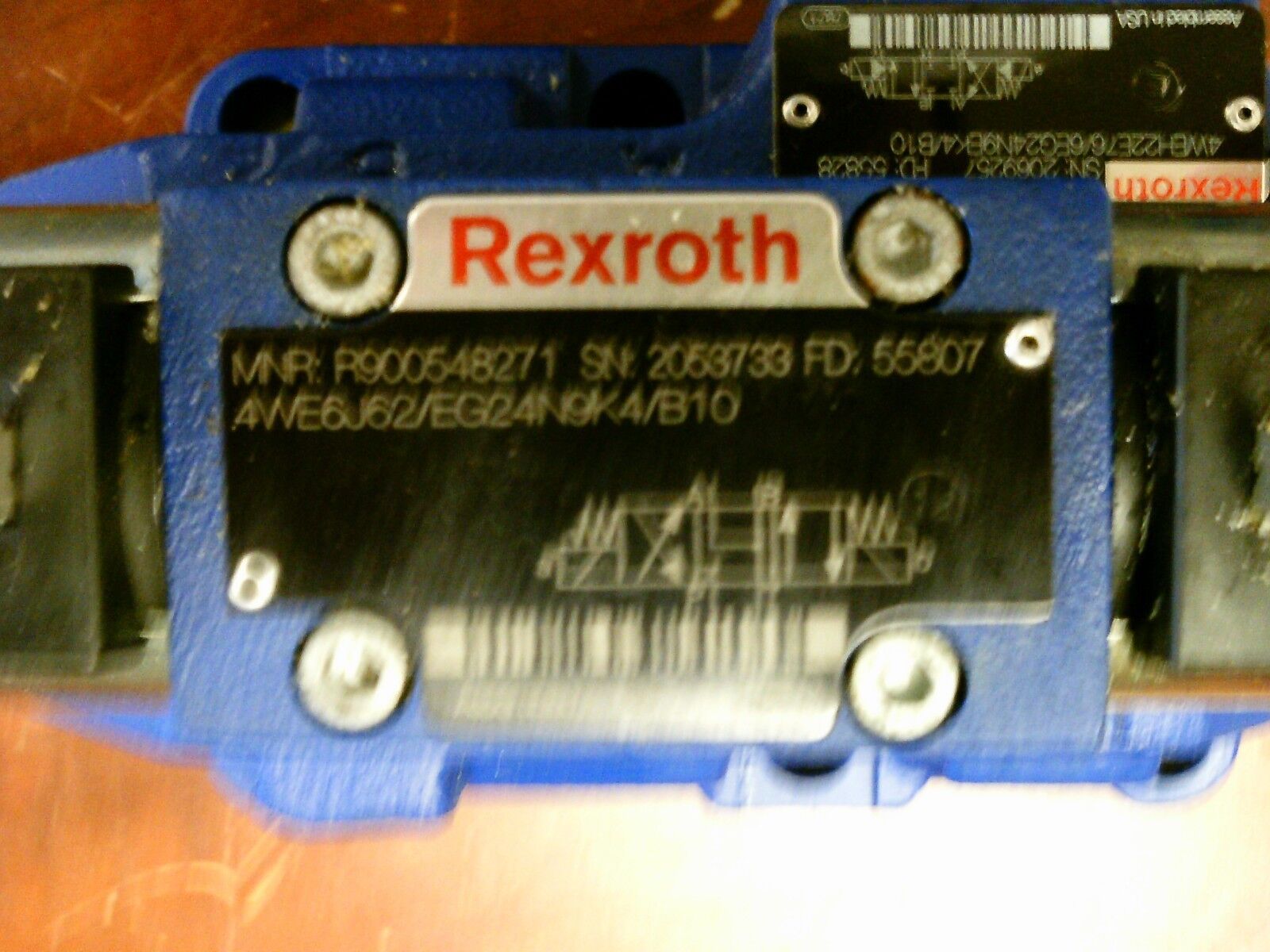 Rexroth Hydraulic Directional Control Valve R900932659 / R900548271 Used
