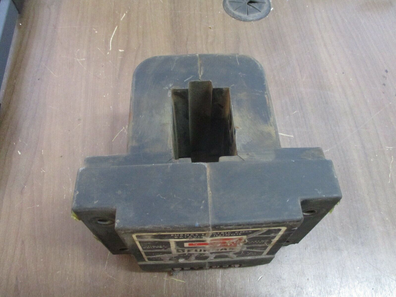 Furnas Magnetic Coil D72274 110/125VDC *Chipped Corner* Used