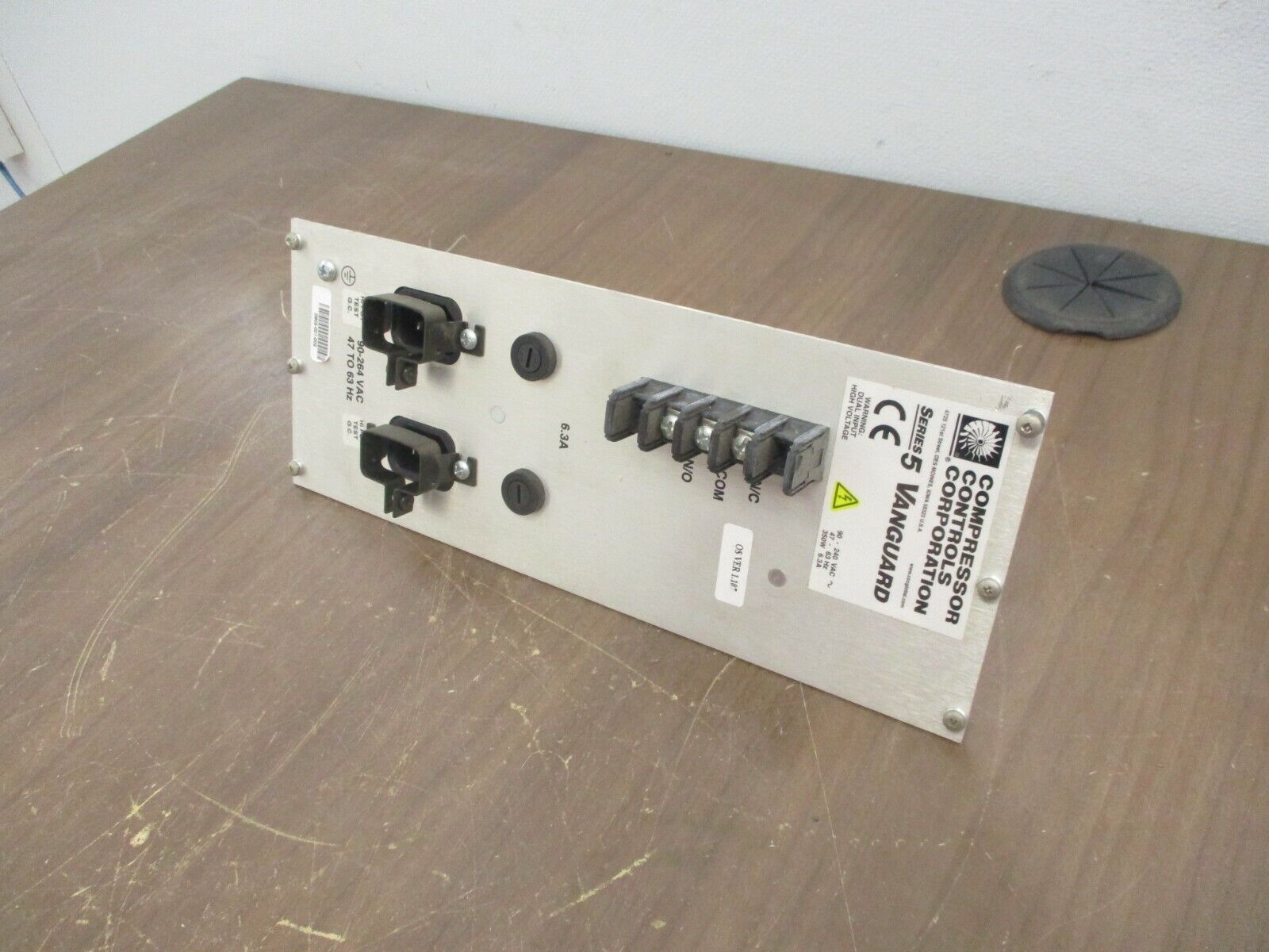 Compressor Controls Corp. Vanguard Power Panel Series 5 350W 90-240VAC 47-63Hz
