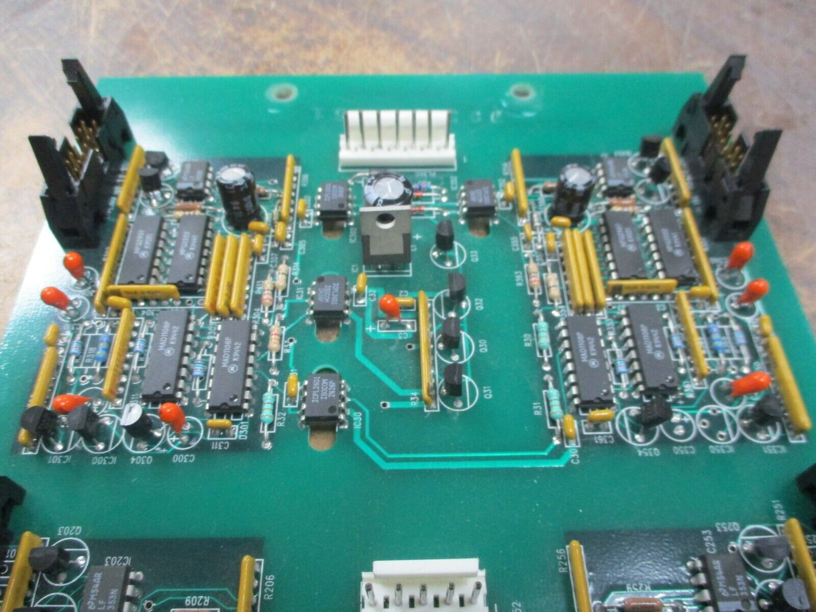 Vee-Arc Base Driver Daughter Board D95518-051 Used