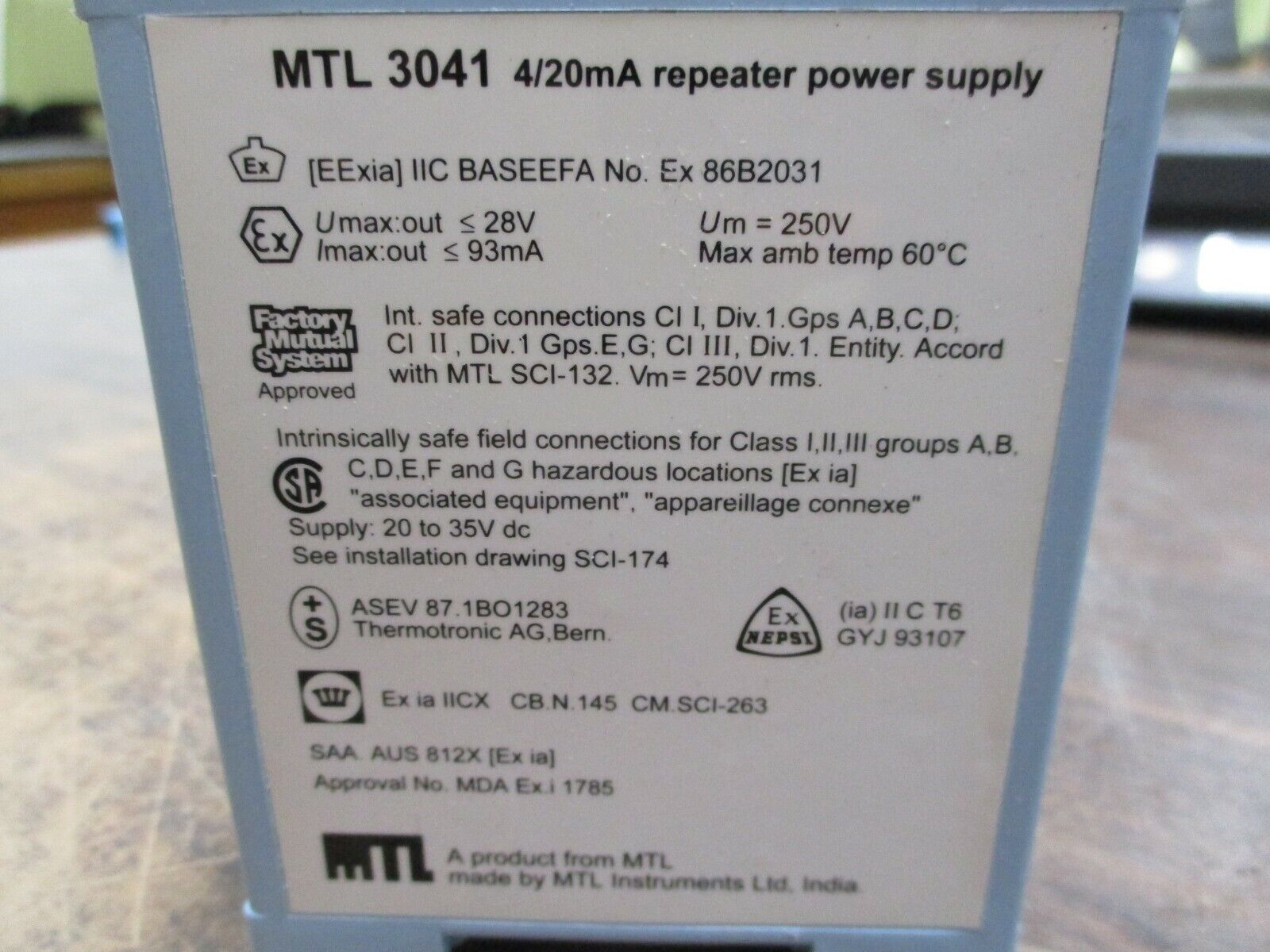 MTL 3000 Series Repeater Power Supply MTL 3041 4/20mA 20-35VDC Used