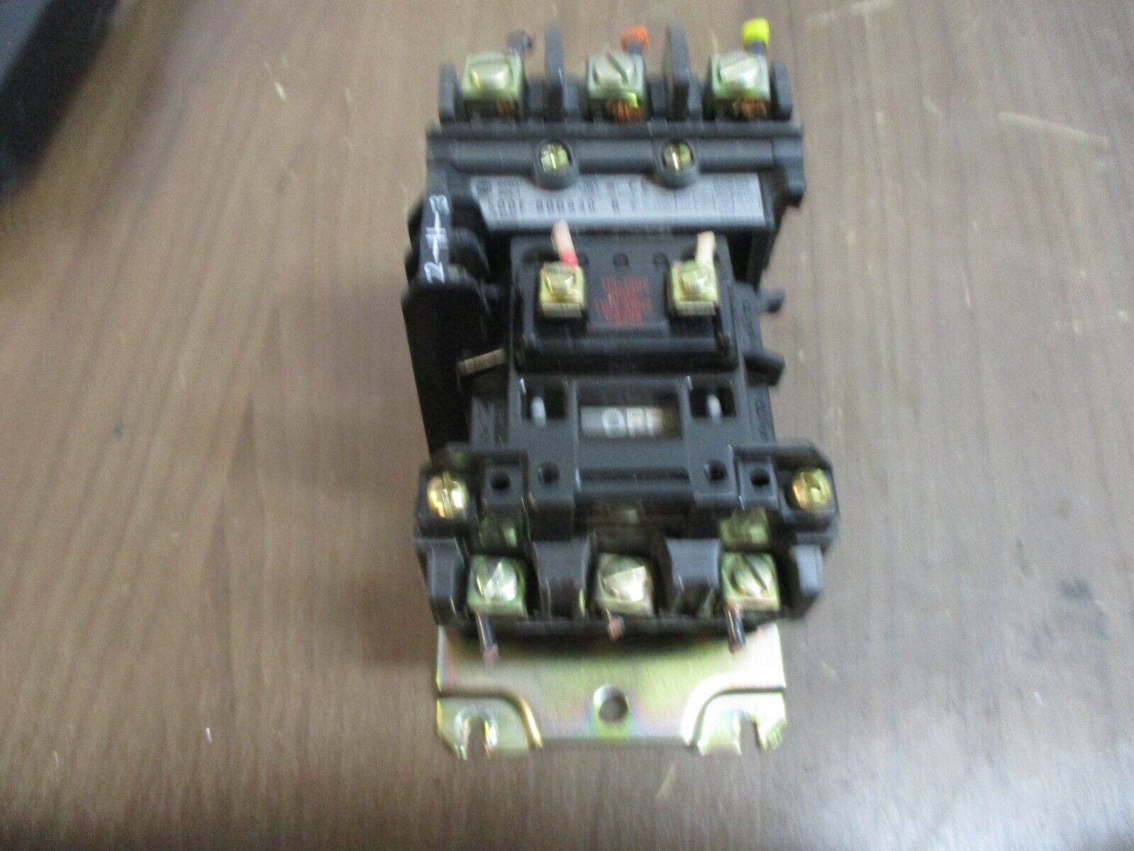 Allen-Bradley Size 1 Contactor 500F-BOD930 Ser. B 115-120V Coil 27A 600V Used
