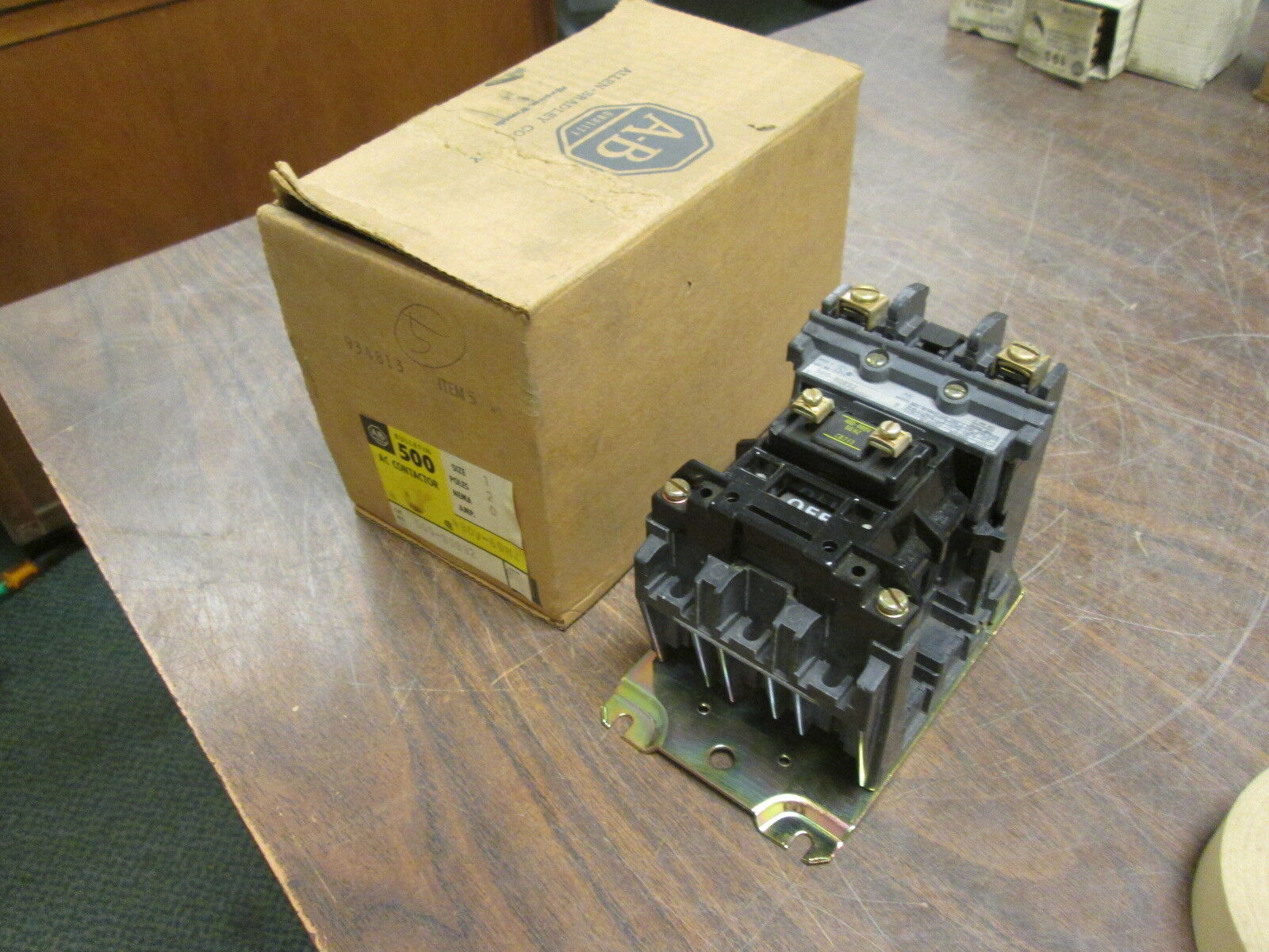 Allen-Bradley Contactor 500-B0B92 Size 1 480V Coil 2P New Surplus