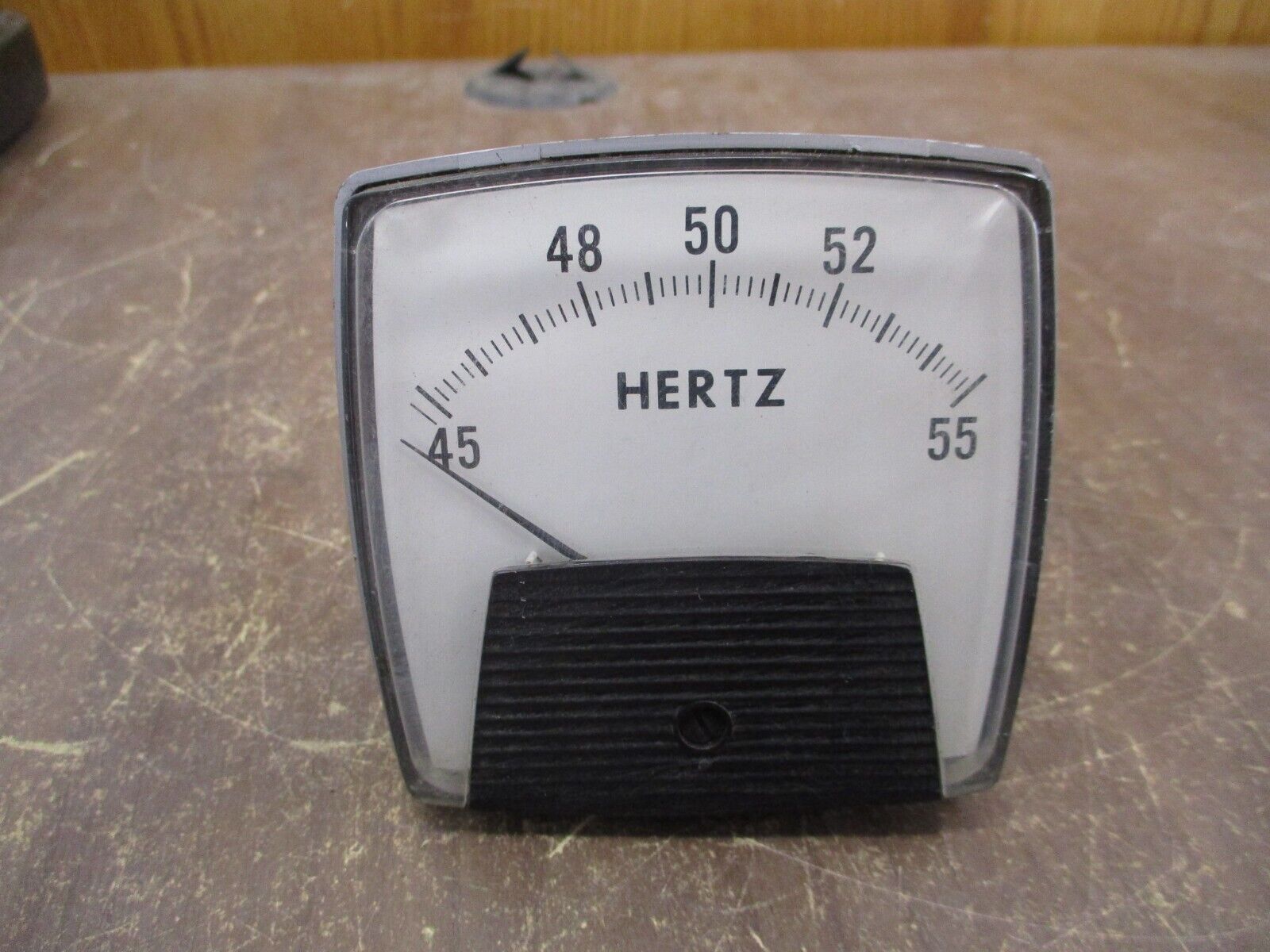 GE Frequency Meter 50-254350AGAG2JBG Range: 45-55Hz Used