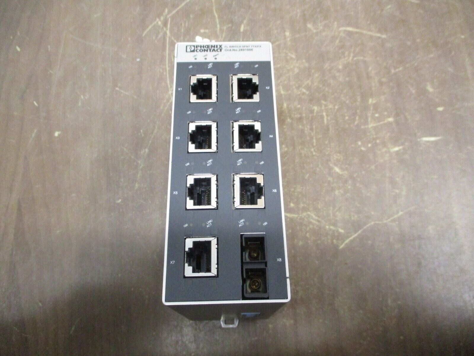 Phoenix Contact Industrial Ethernet Switch 2891006 HW: 14 SFNT 7TX/FX Used