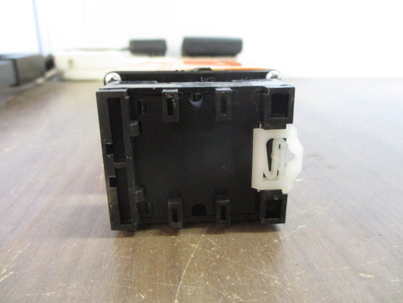 Diversified Electronics 3Ph Voltage Monitor SLU-0101 208-480V w/ Base Used